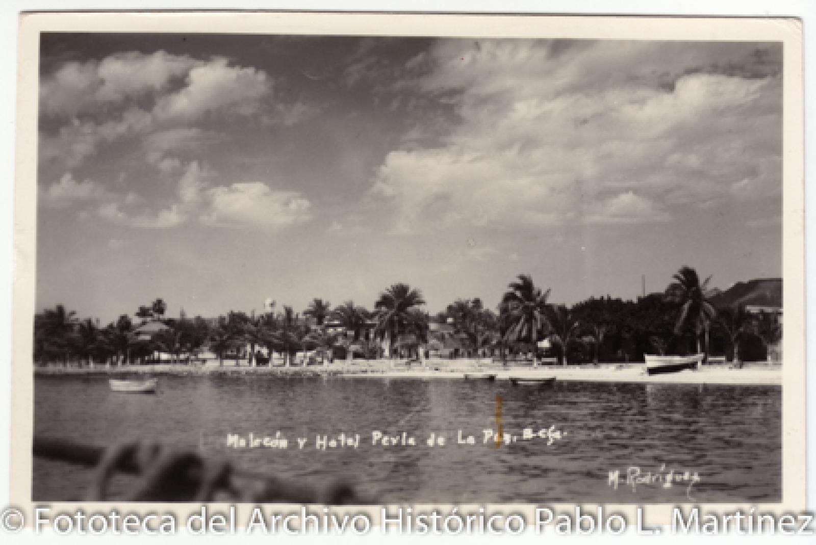 “Malecón y hotel Perla, La Paz”.