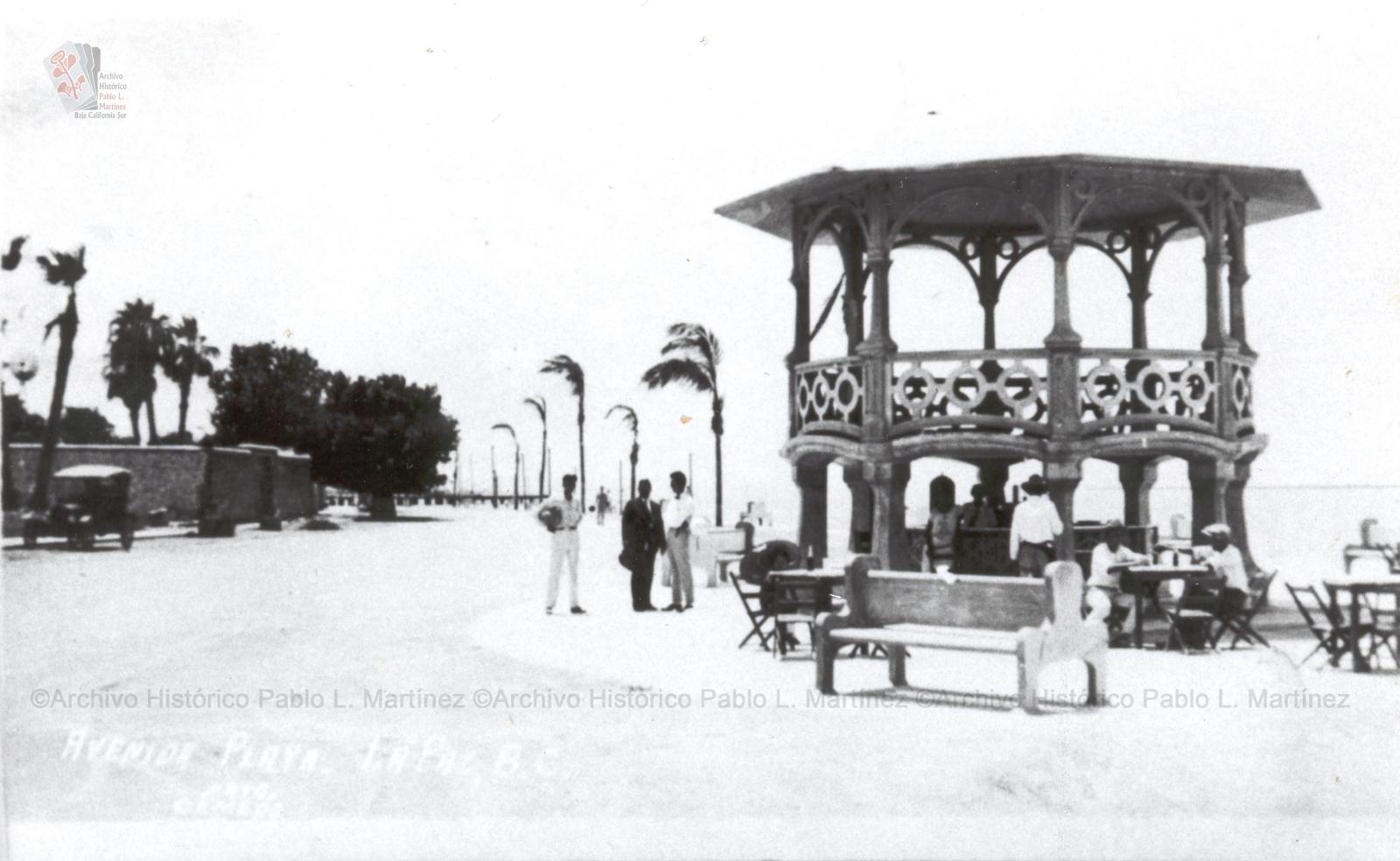 Malecón y kiosco de La Paz, Baja California.