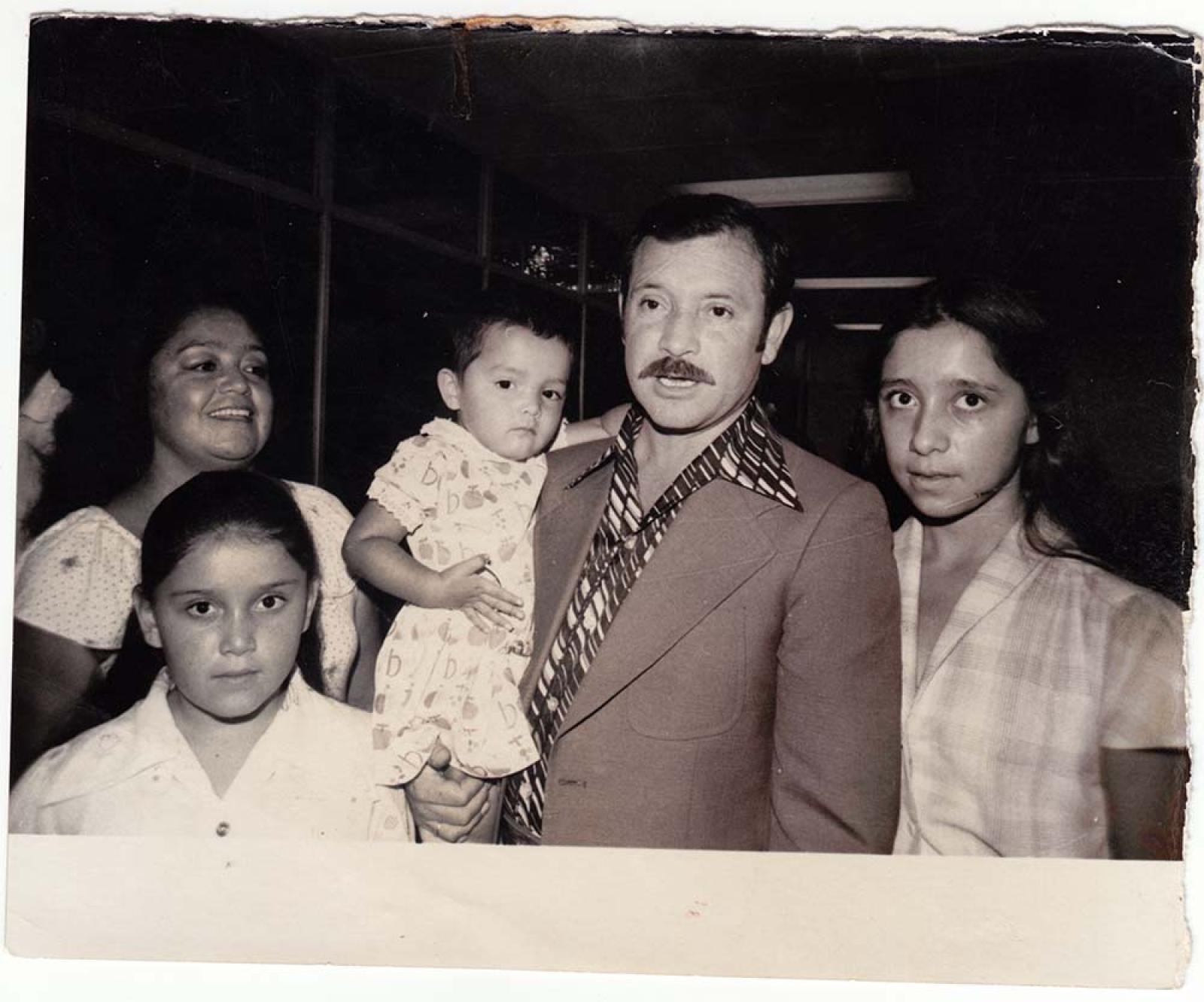 “Miguel Canelo” y familia.