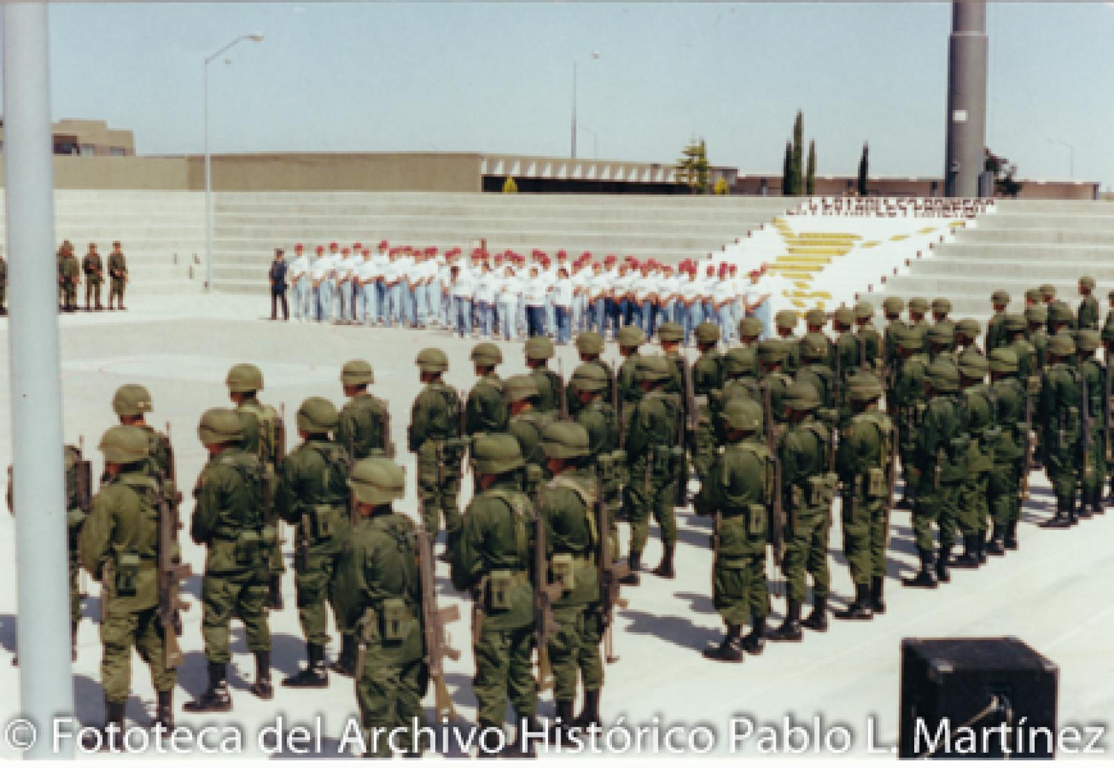 Militares en formación.