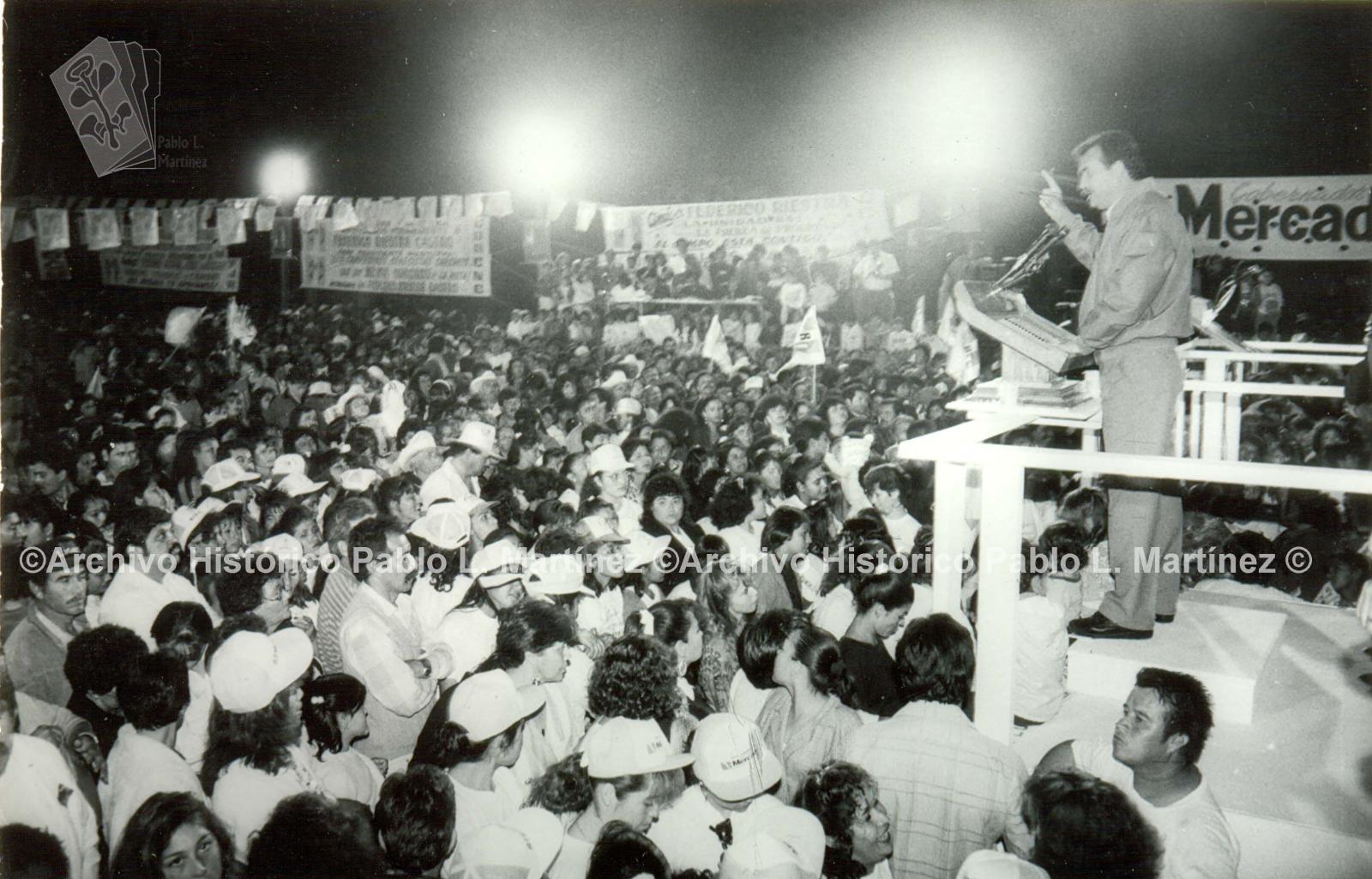 Mitin durante la campaña electoral de Guillermo Mercado Romero como candidato a gobernador de Baja California Sur.