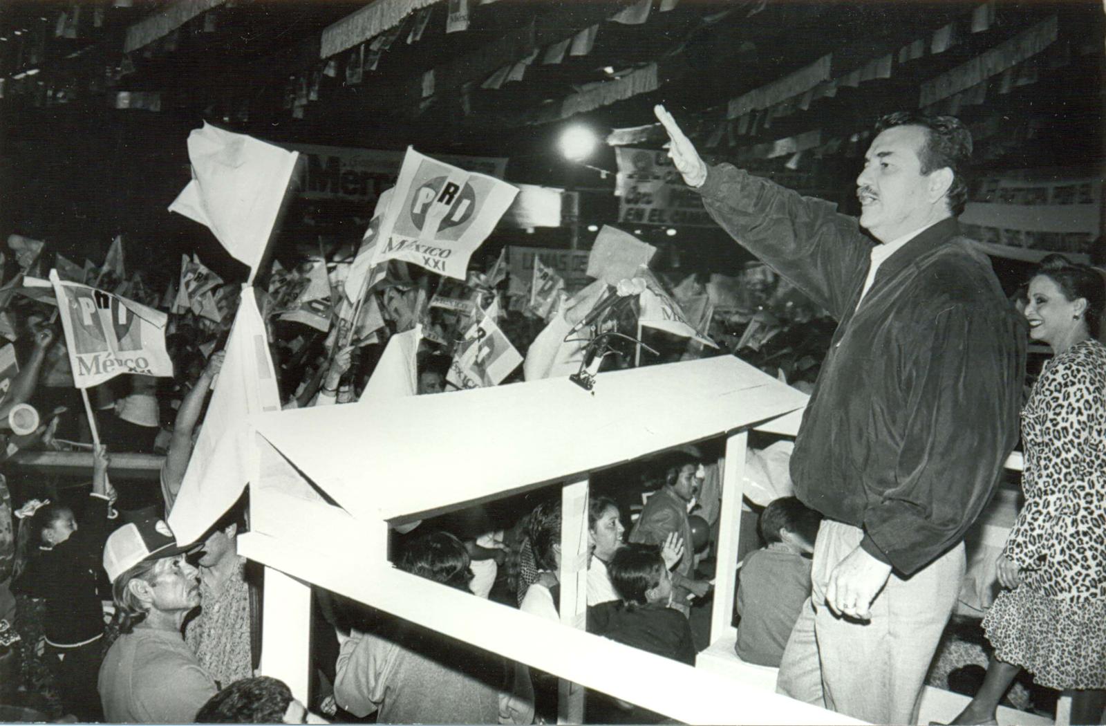 Mitin durante la campaña electoral de Guillermo Mercado Romero como candidato a gobernador de Baja California Sur.