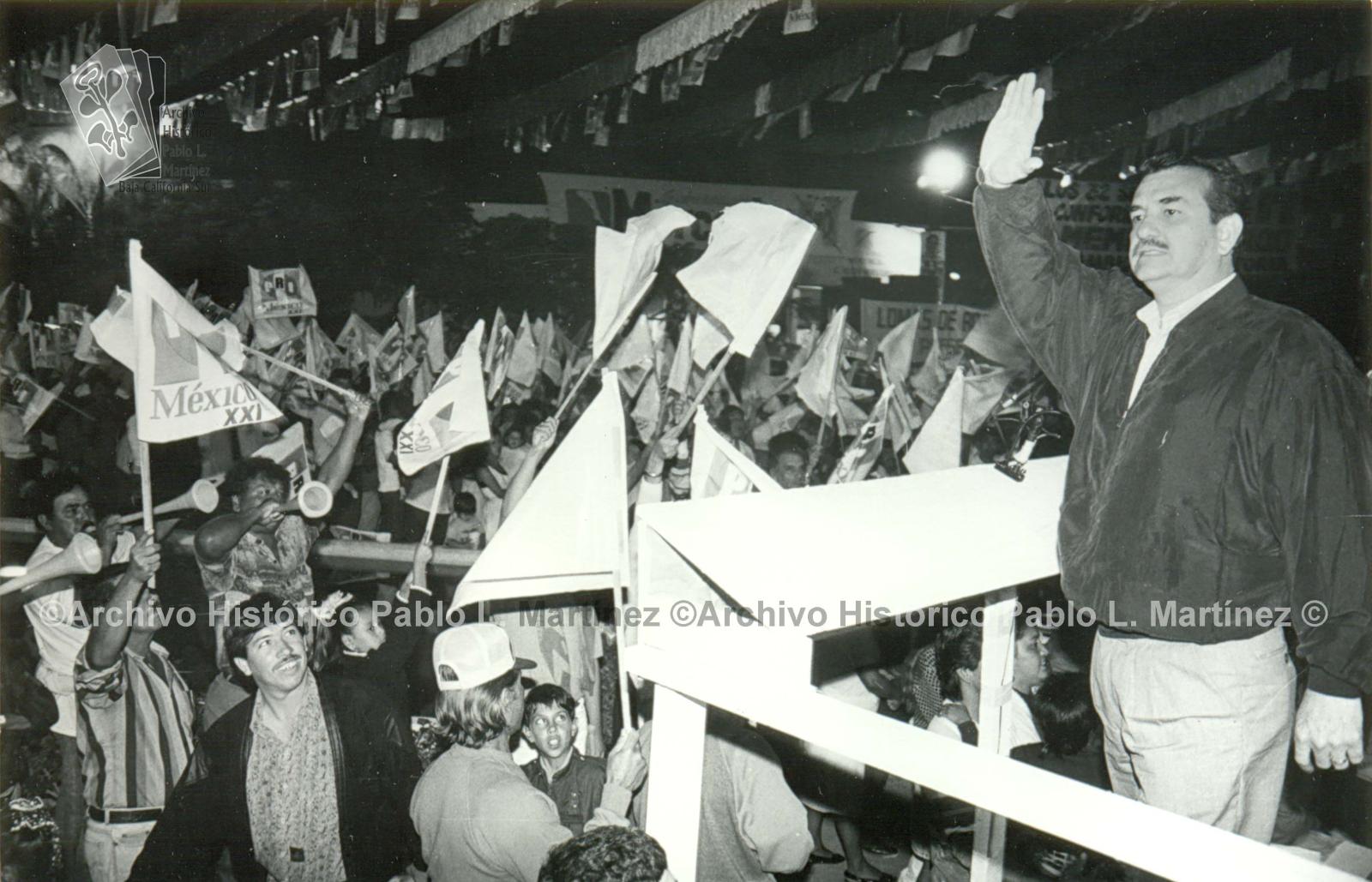 Mitin durante la campaña electoral de Guillermo Mercado Romero como candidato a gobernador de Baja California Sur.