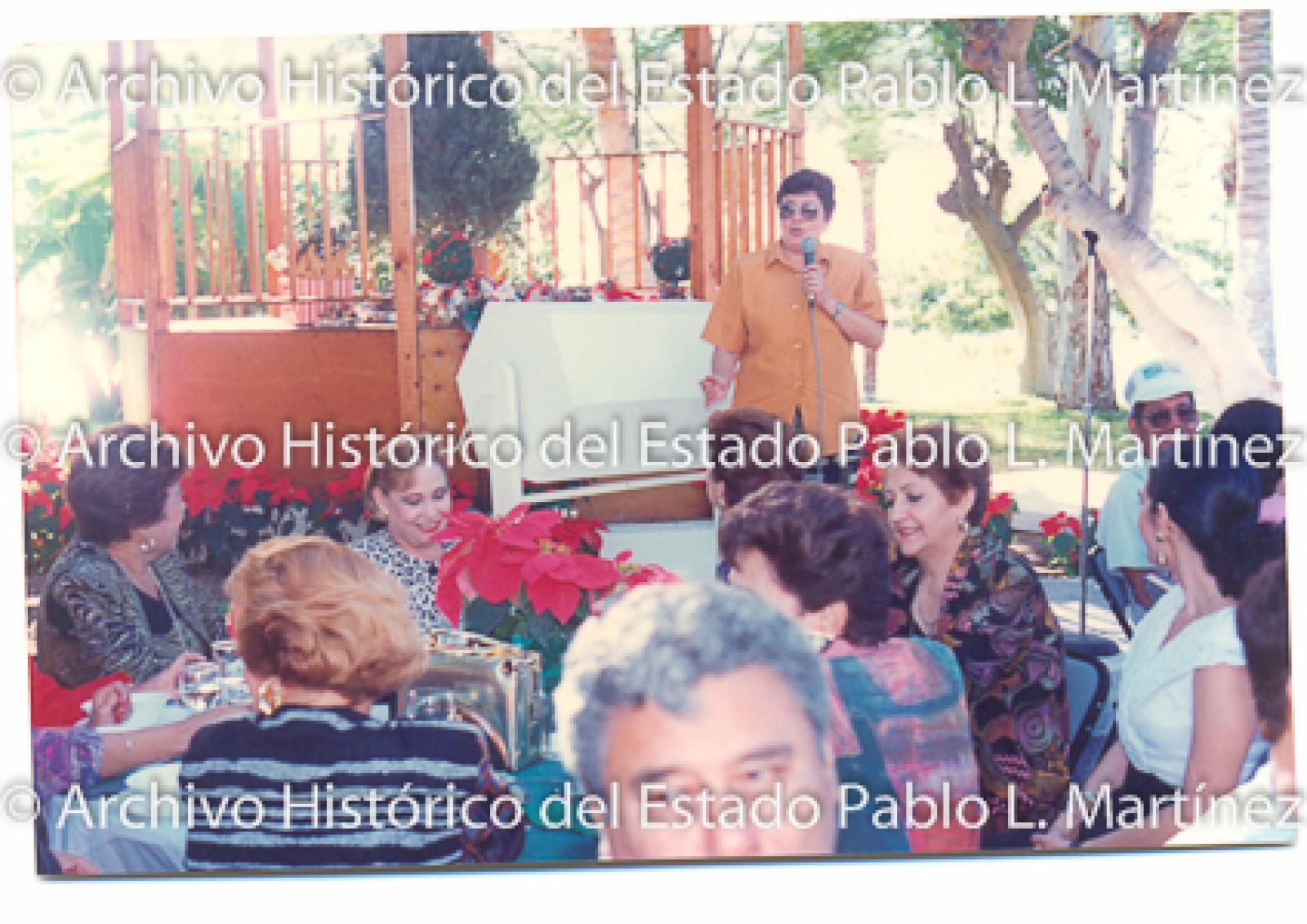 Mujeres en discurso, retrato.