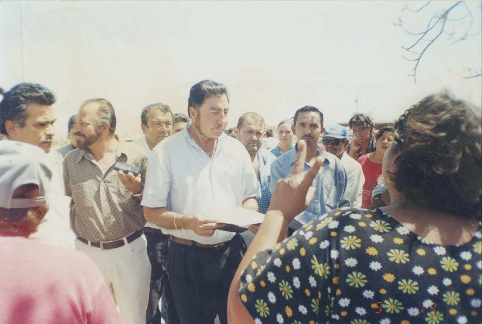 Narciso Agúndez Montaño en acto público, en Los Cabos, Baja California Sur.