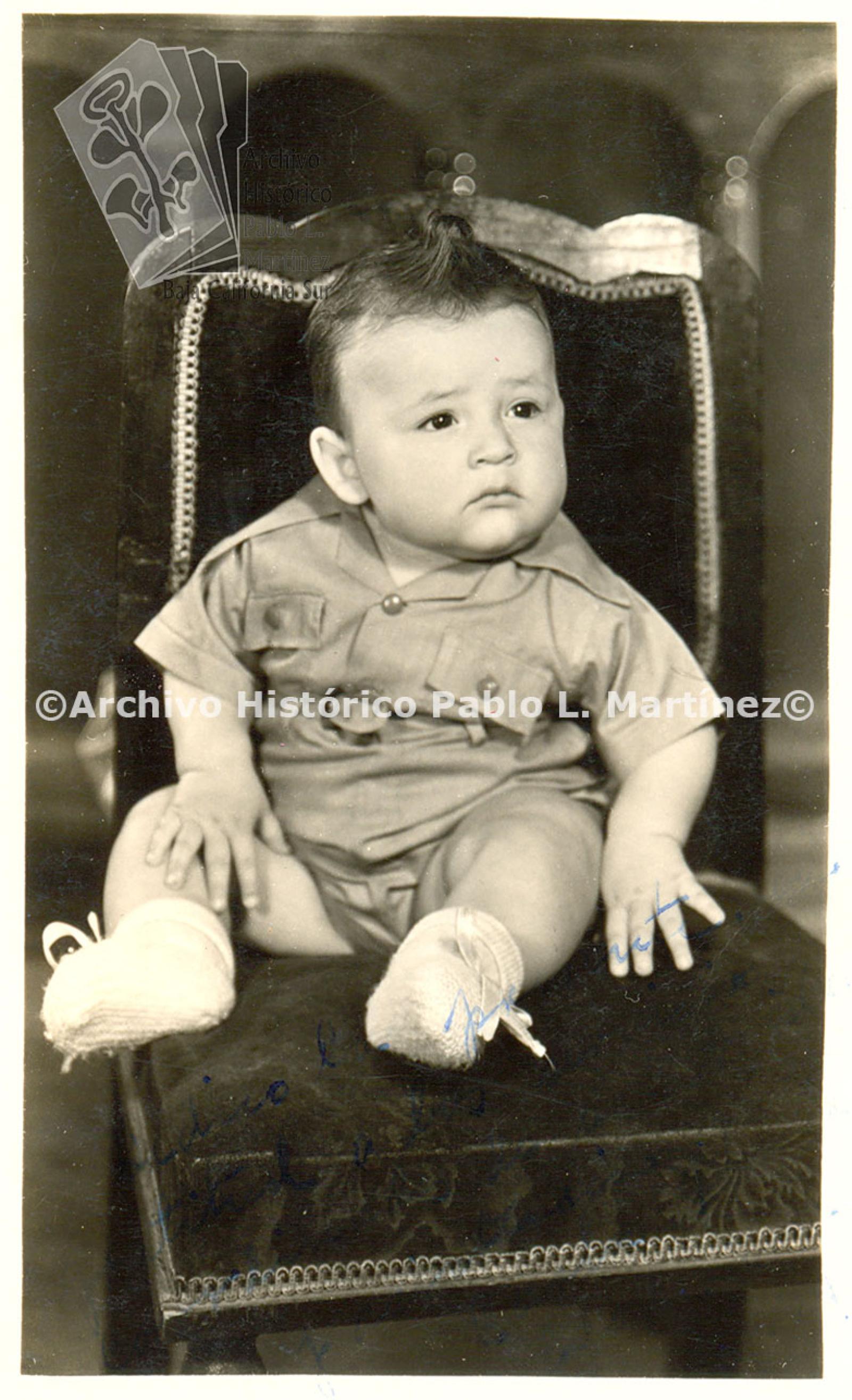 Niño Carlos Ibarra a la edad de 6 meses. Grupo de niños perfectos de la generación 1944.