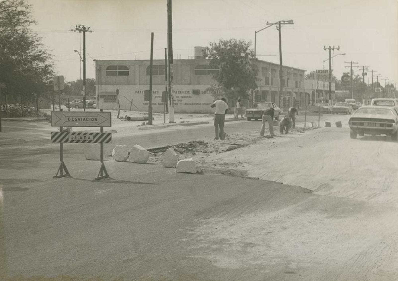 Obra pública en calle Mariano Abasolo.