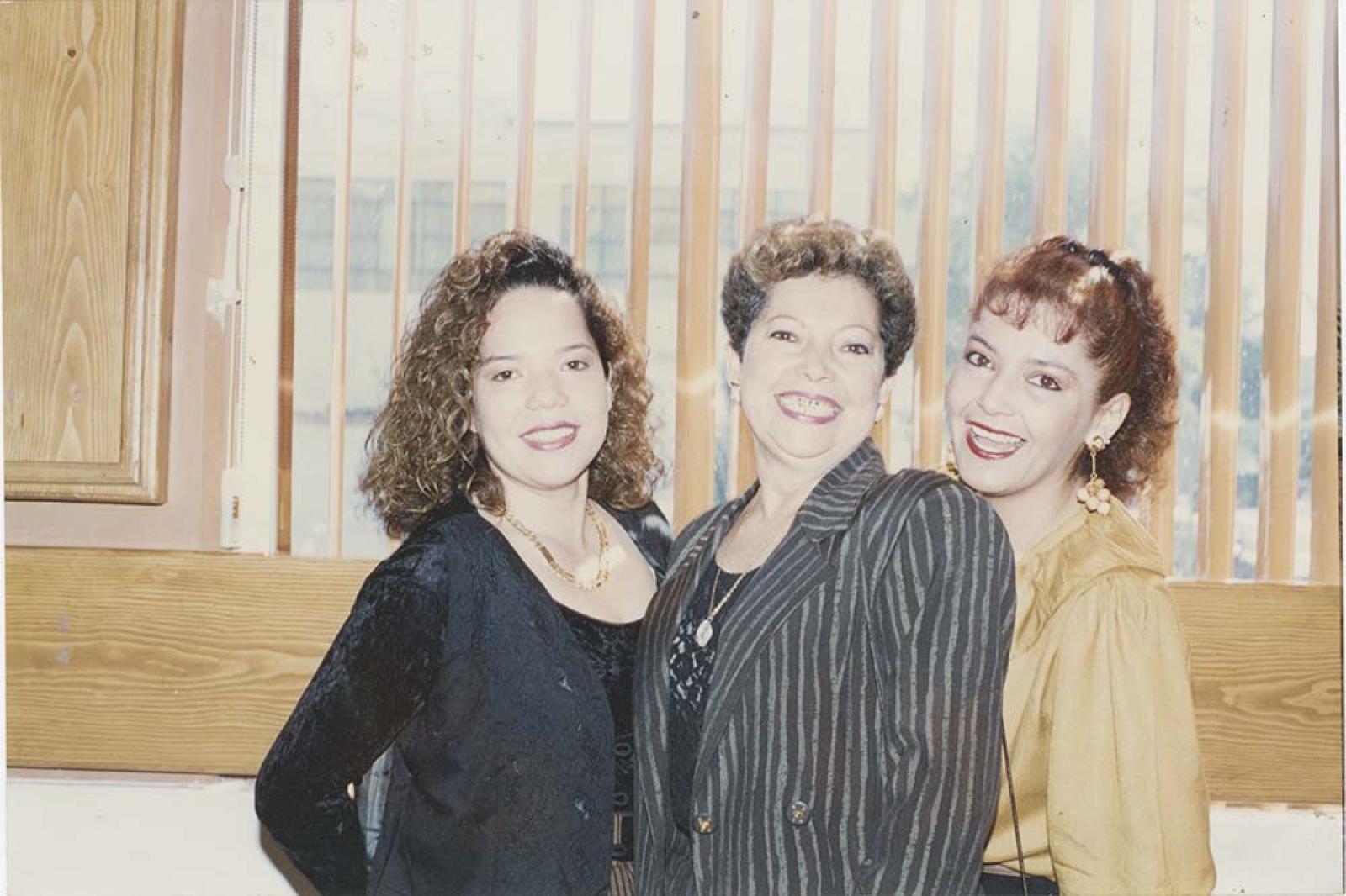 Ofelia Medina e hijas.