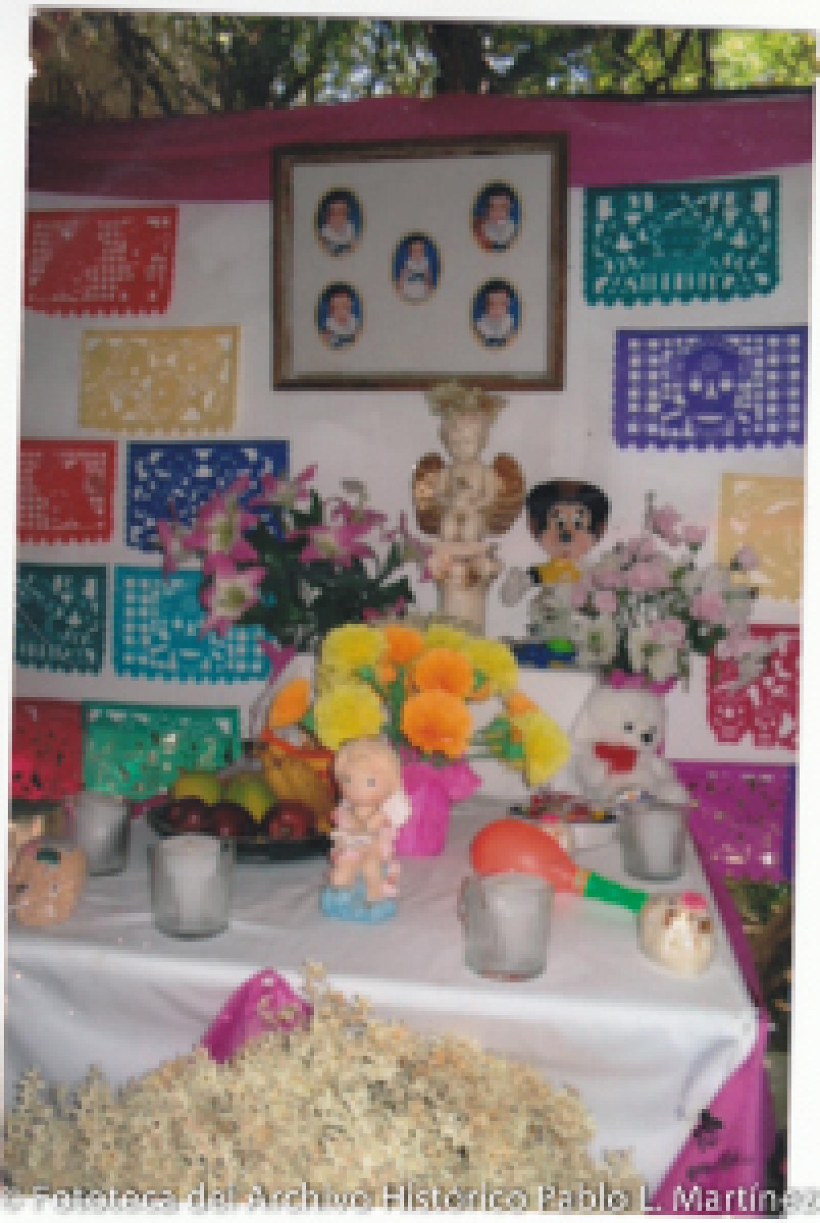 Ofrenda dedicada a bebé.