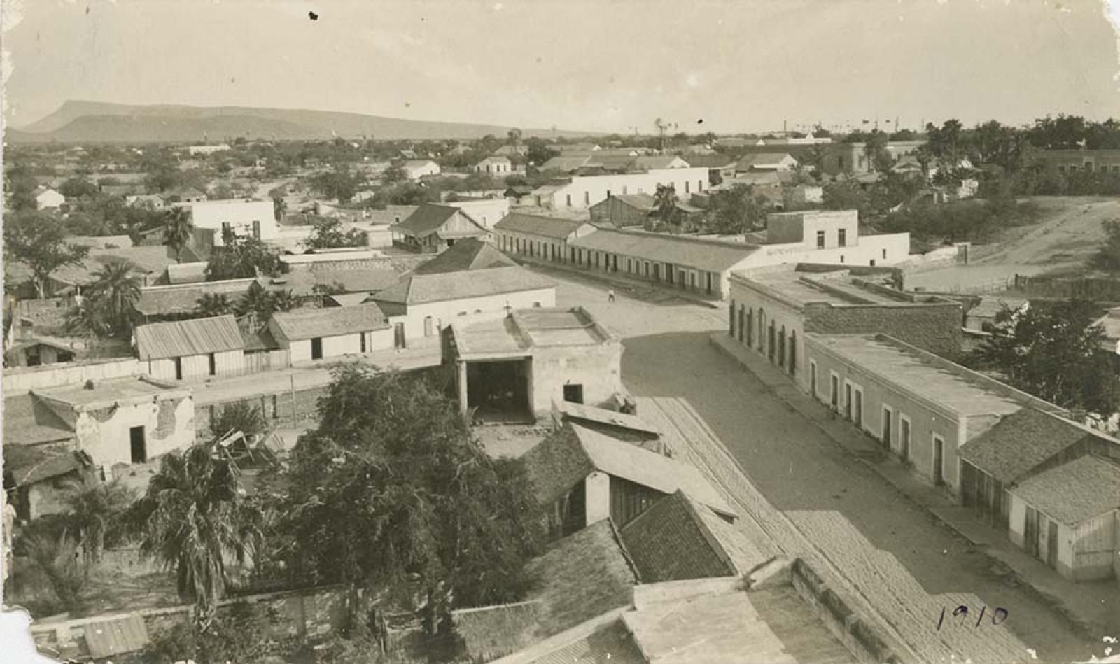 Paisaje urbano del centro histórico de La Paz, Baja California.