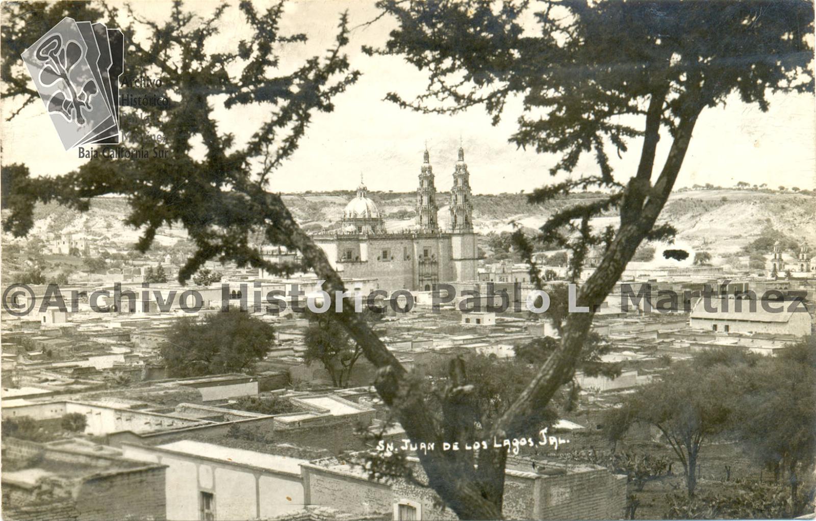 Panorámica de San Juan de los Lagos, al fondo se observa su catedral. Jalisco, México.