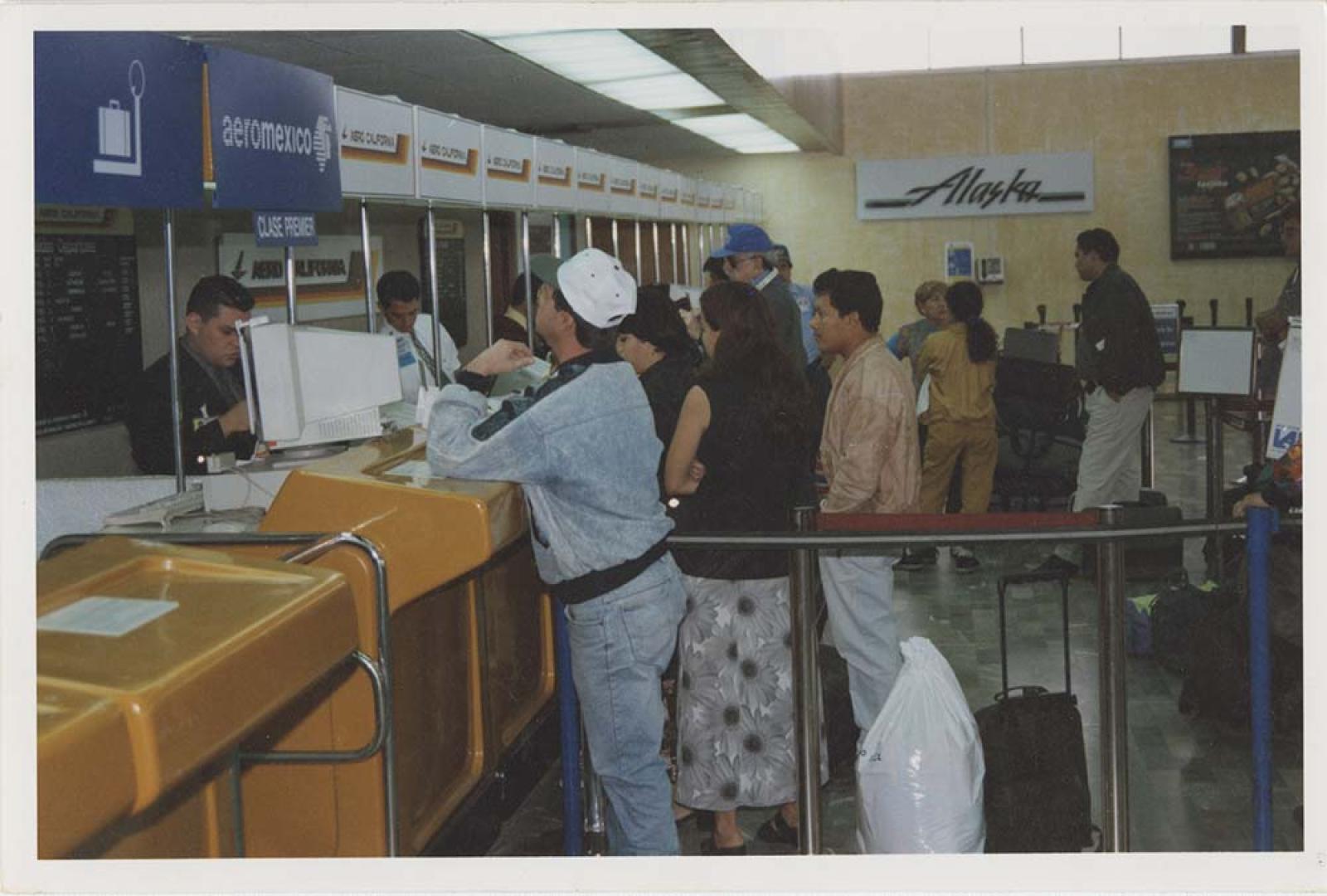 Pasajeros en el aeropuerto.