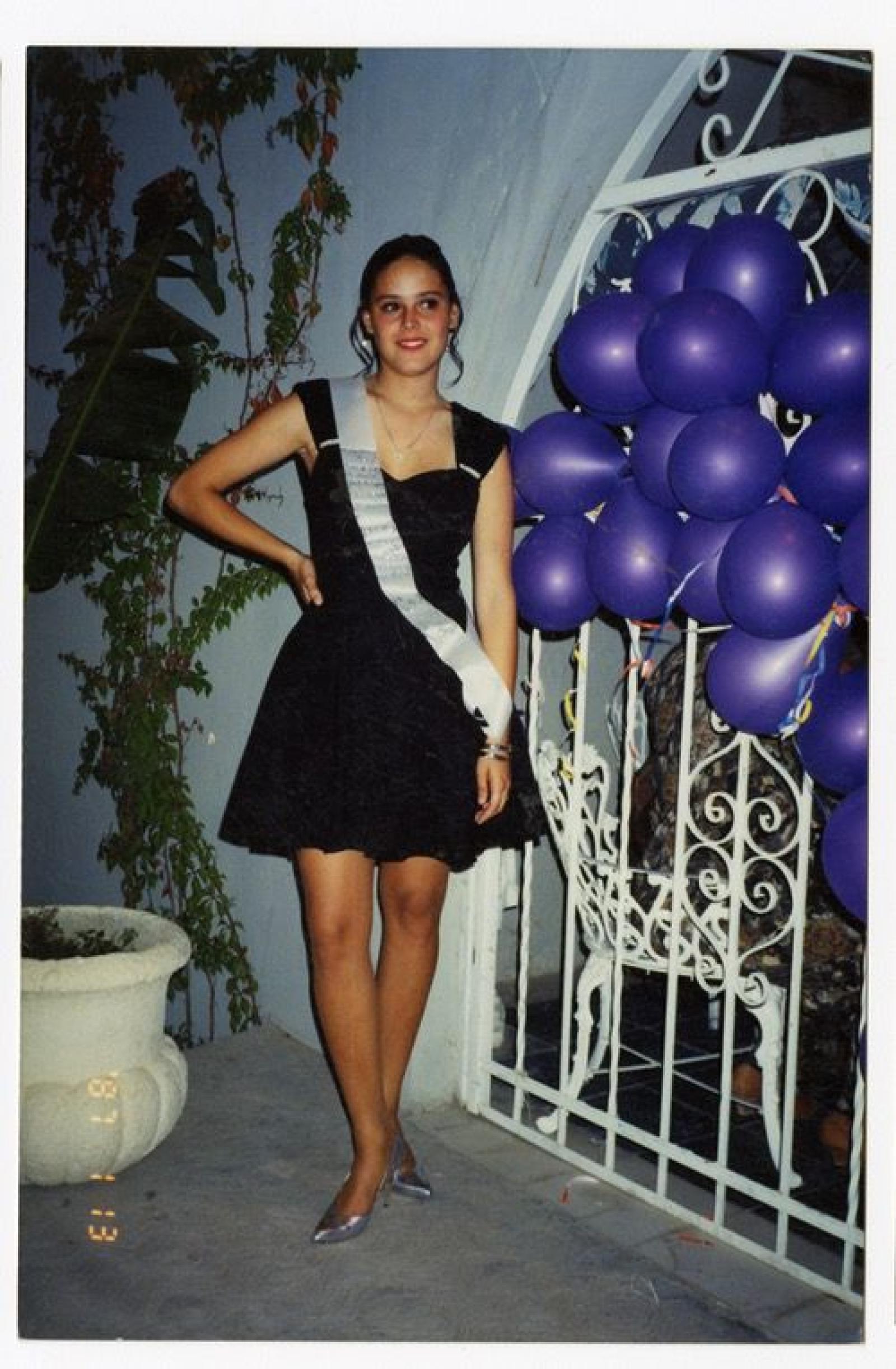 Paulina González, aspirante a reina del estudiante de la secundaria Moisés Sáenz.