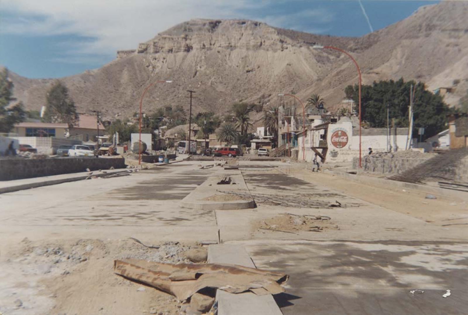 “Pavimentación de la avenida Manuel F. Montoya, Santa Rosalía”.
