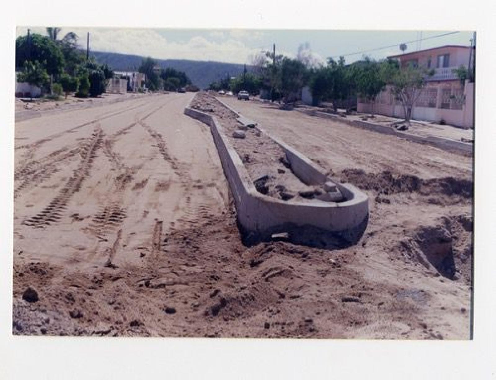 Pavimentación y mejora de calles.