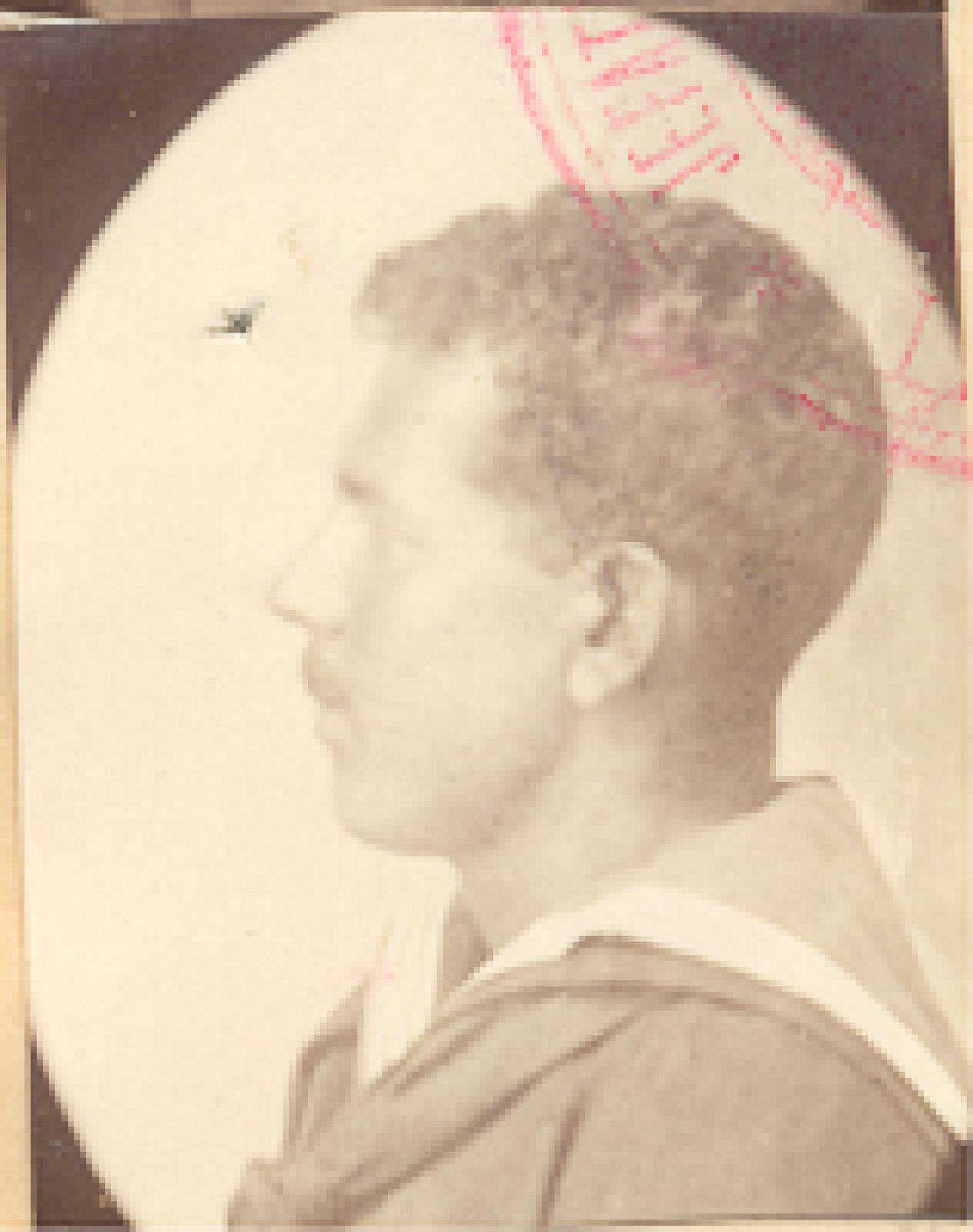 Pedro R. Puppo de perfil.