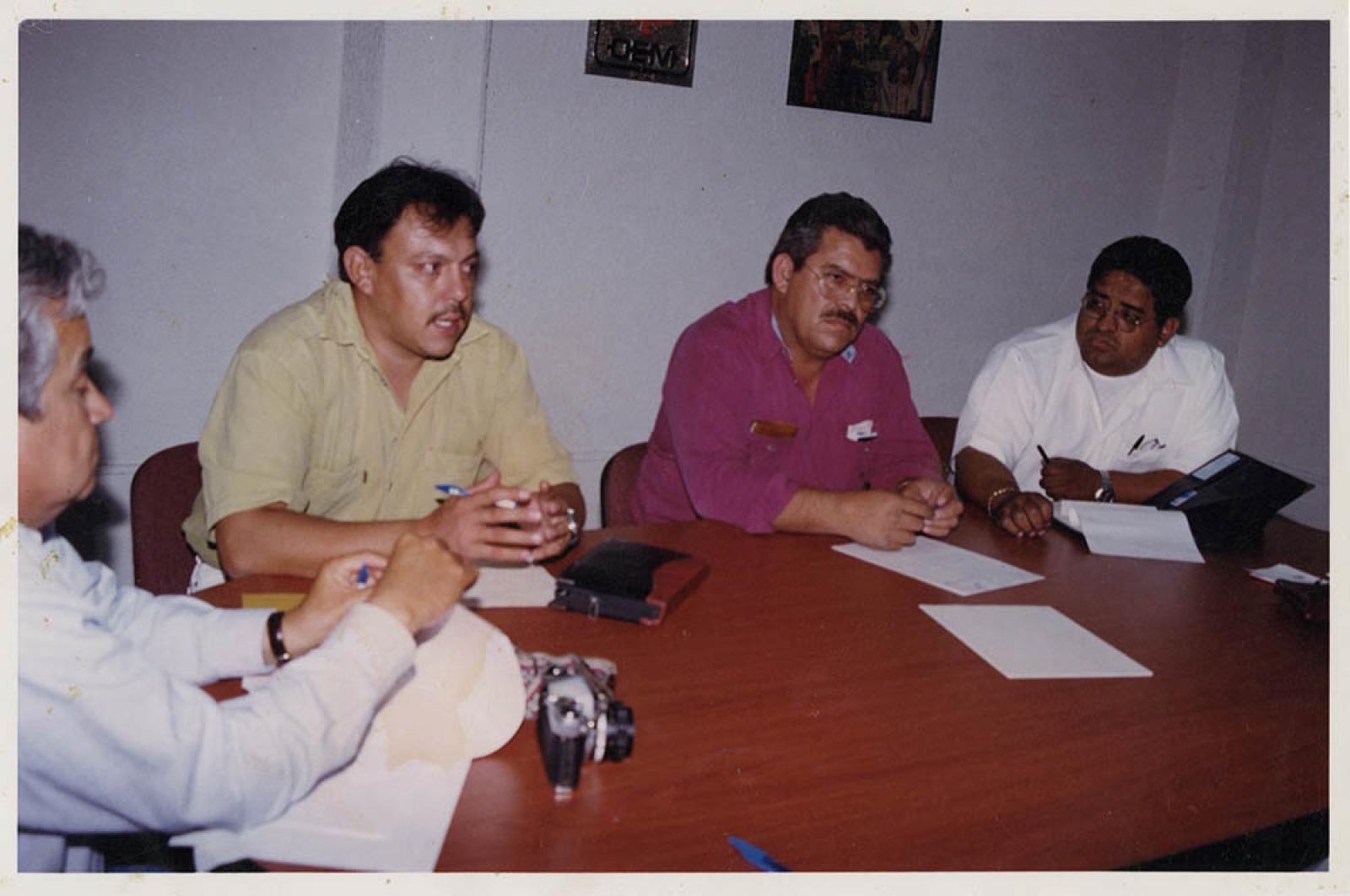 “Periodistas”, retrato de grupo.