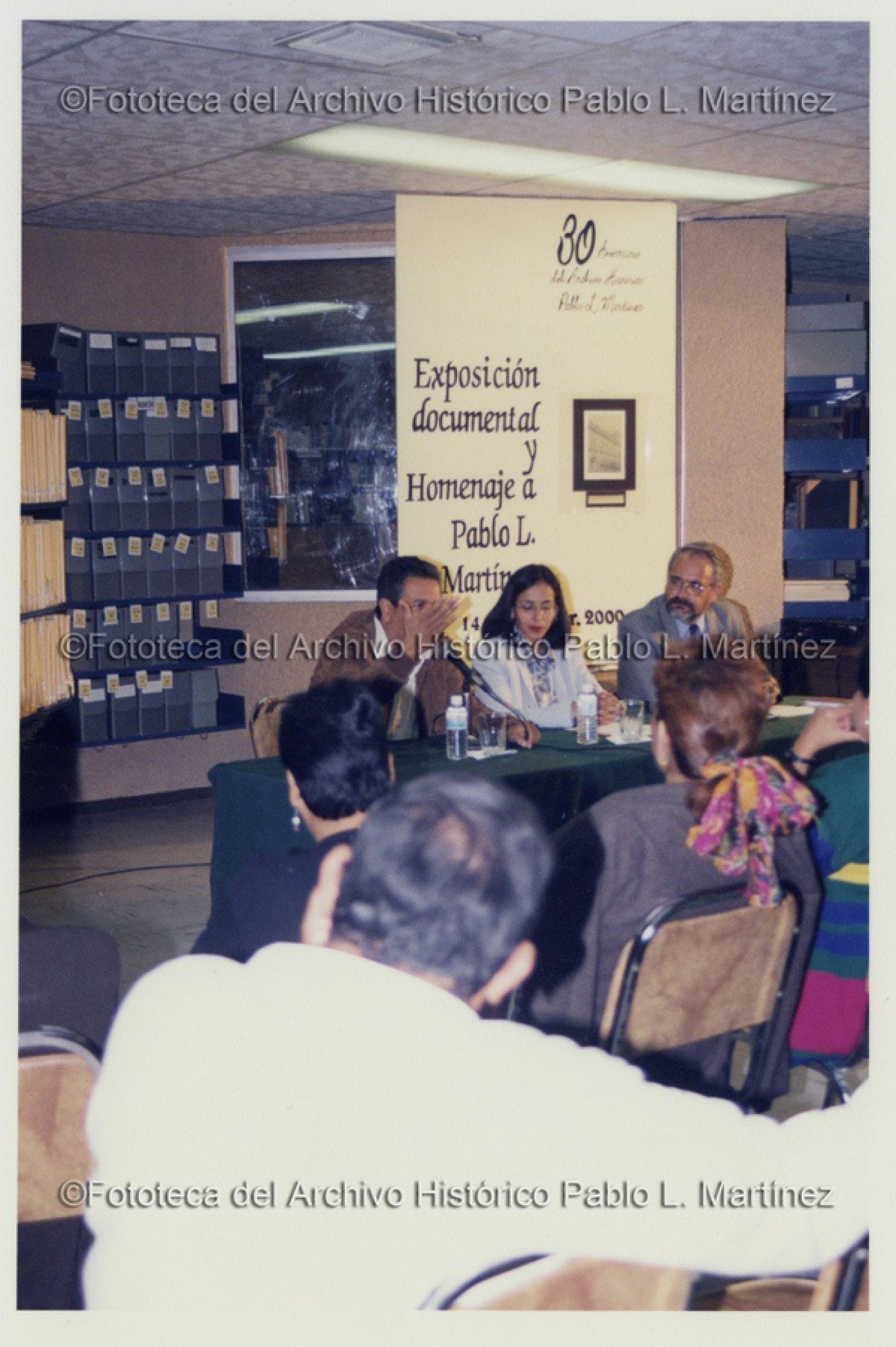 Personal de Archivo en Homenaje a Pablo L. Martínez.