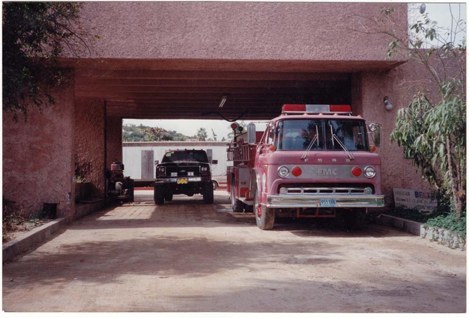 “Pipa de bomberos” y camioneta