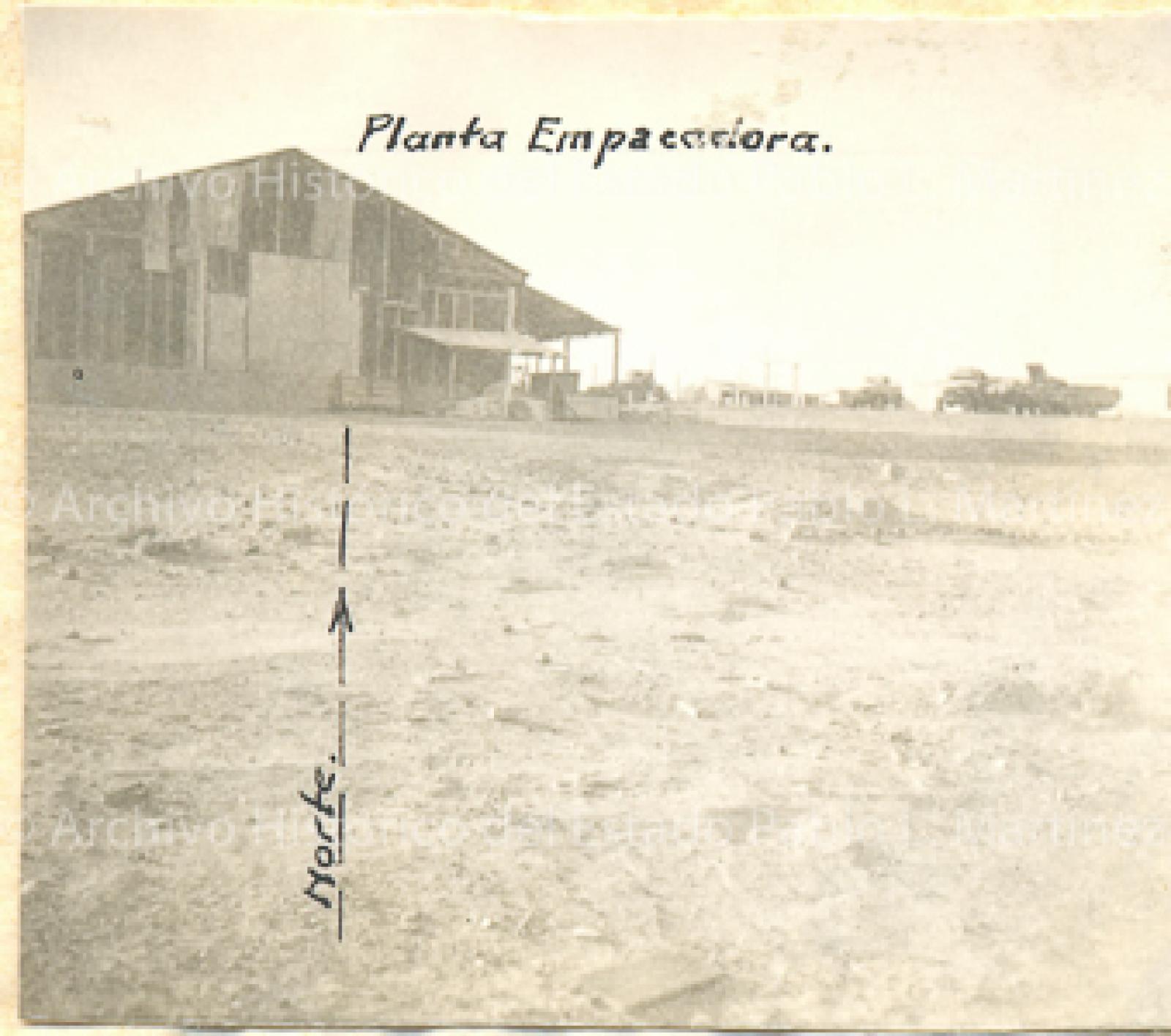 Planta empacadora de mariscos en la bahía de San Juanico.