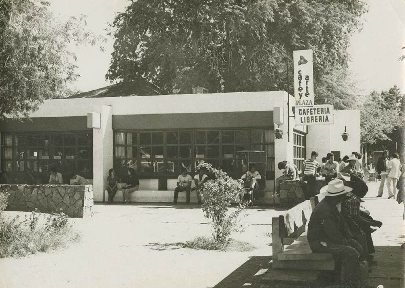 Plaza Café y Arte, vista exterior.
