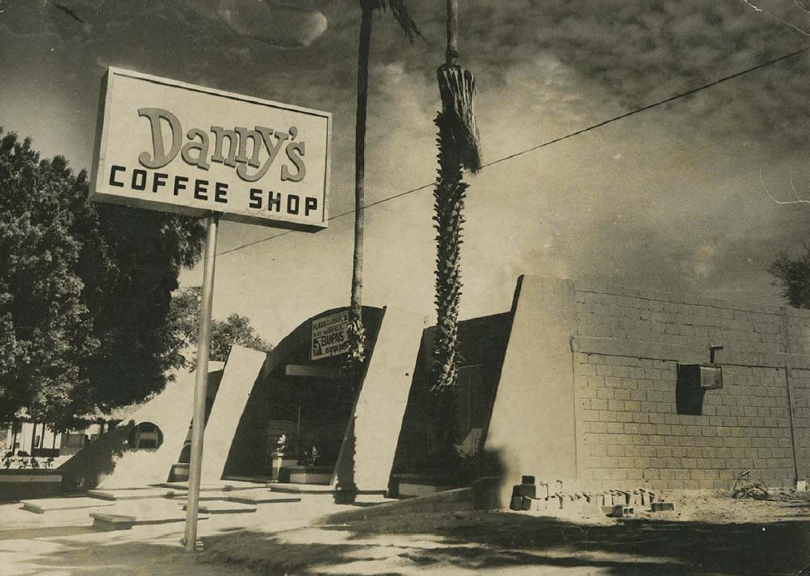 Plaza comercial Dangel’s.