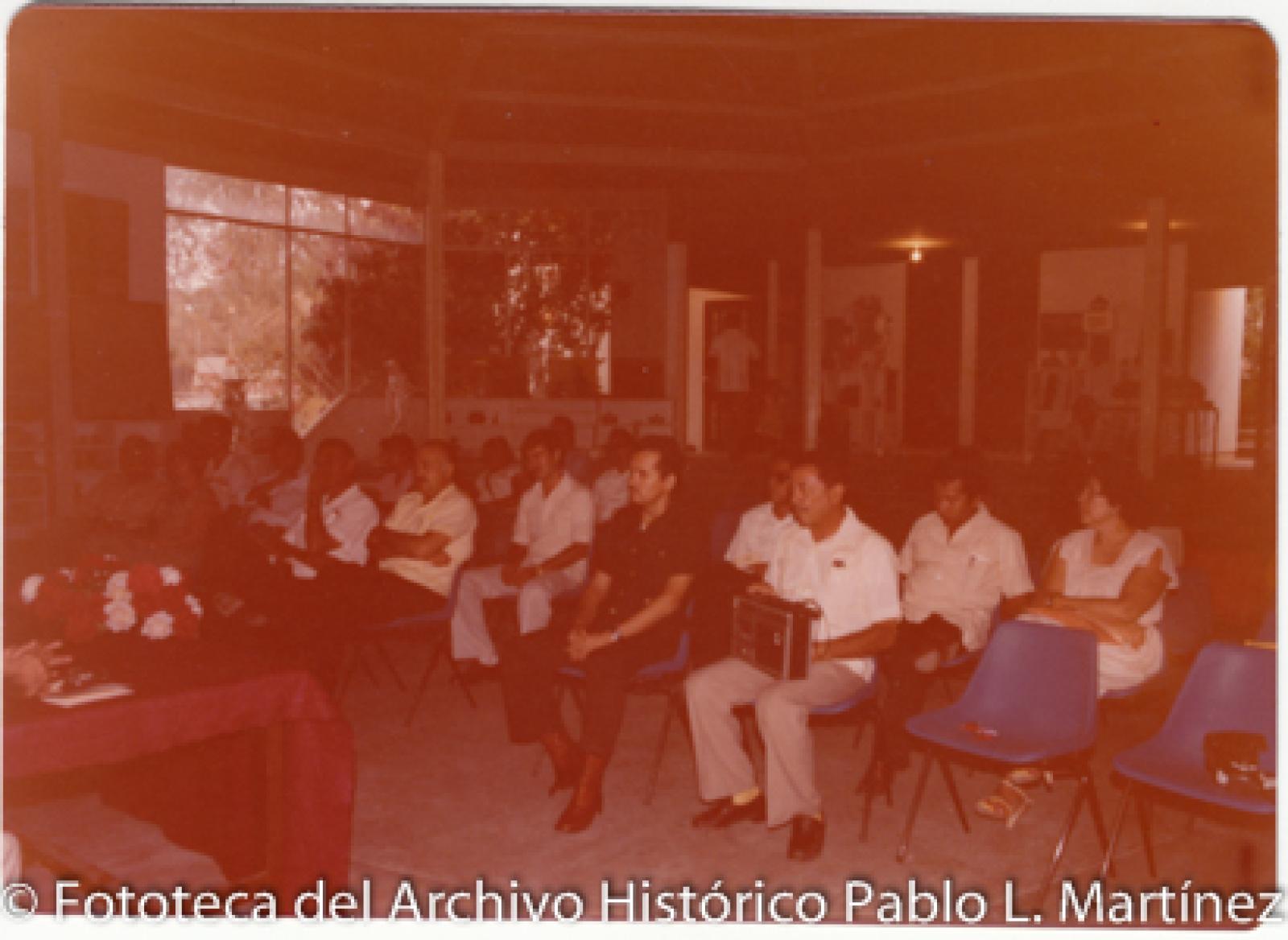 Ponencia, retrato de grupo