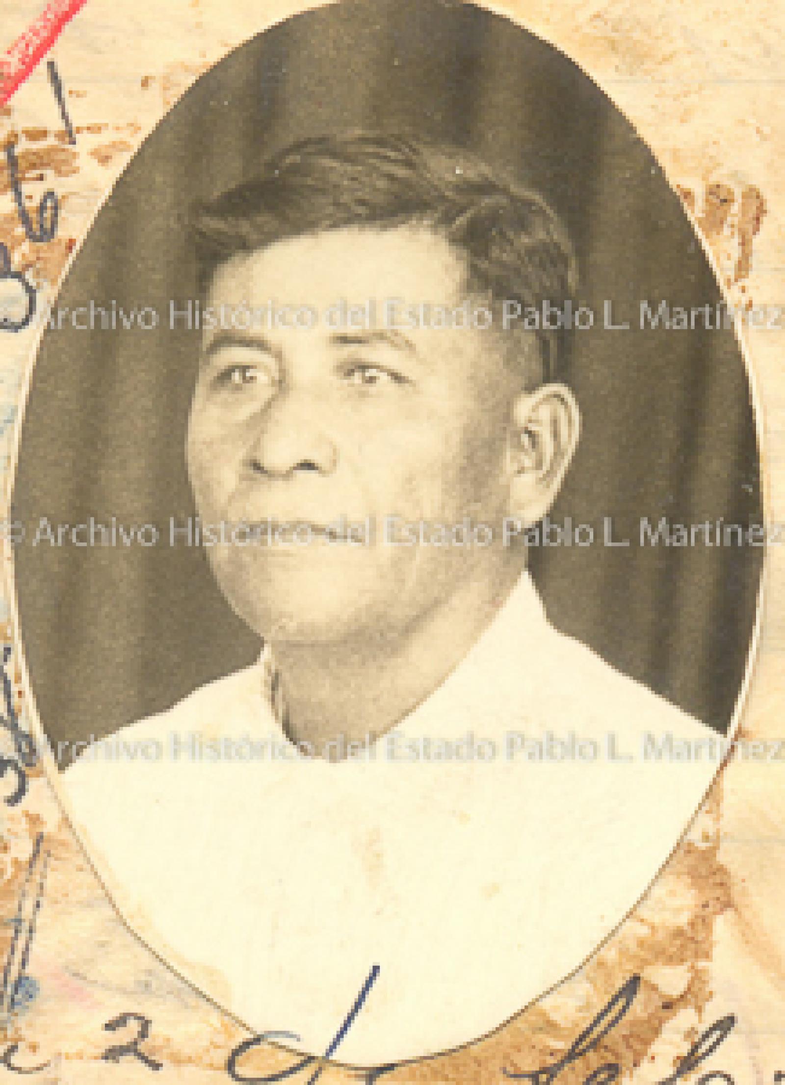Porfirio León