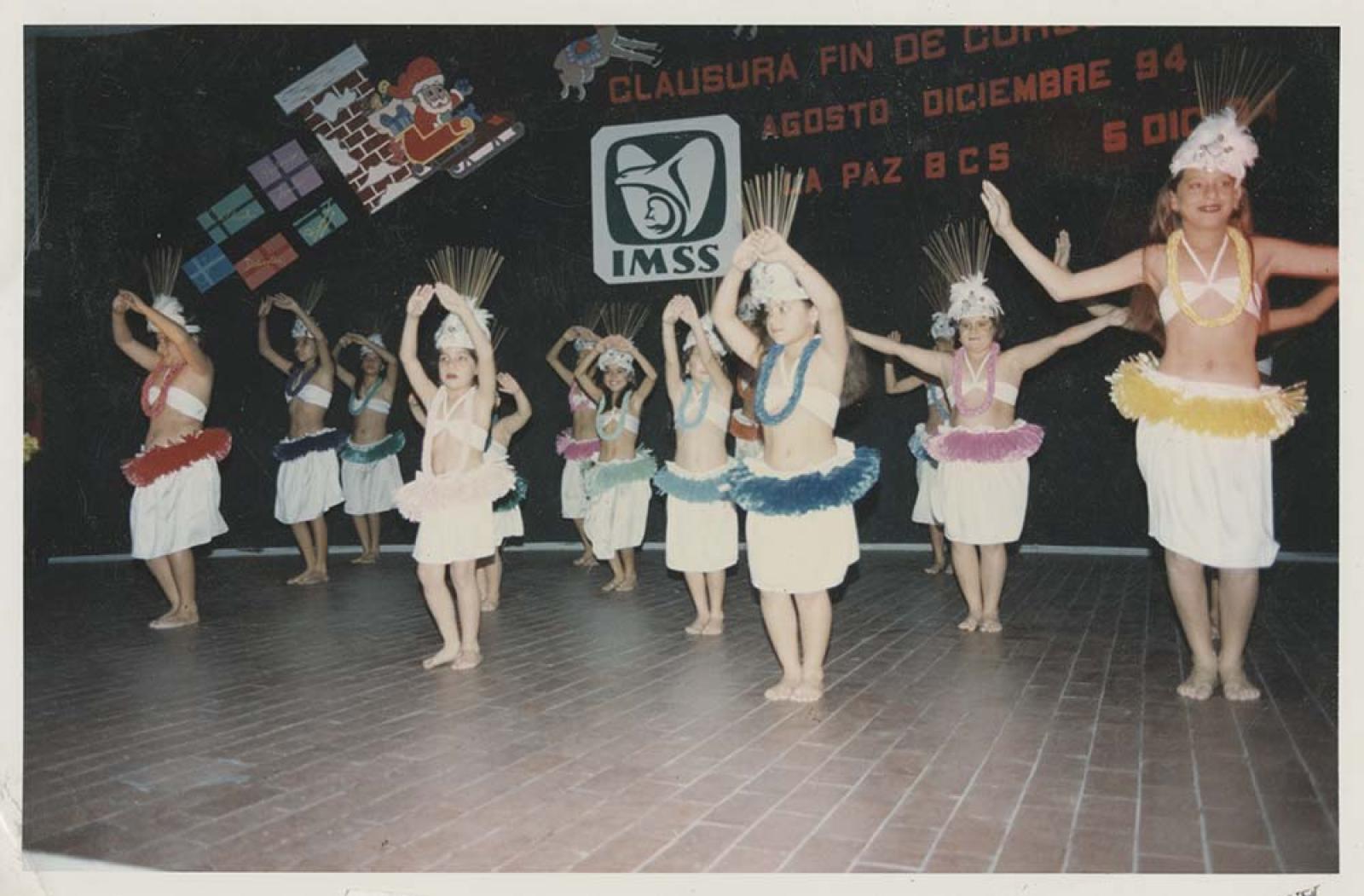 Presentación artística, clausura de cursos.