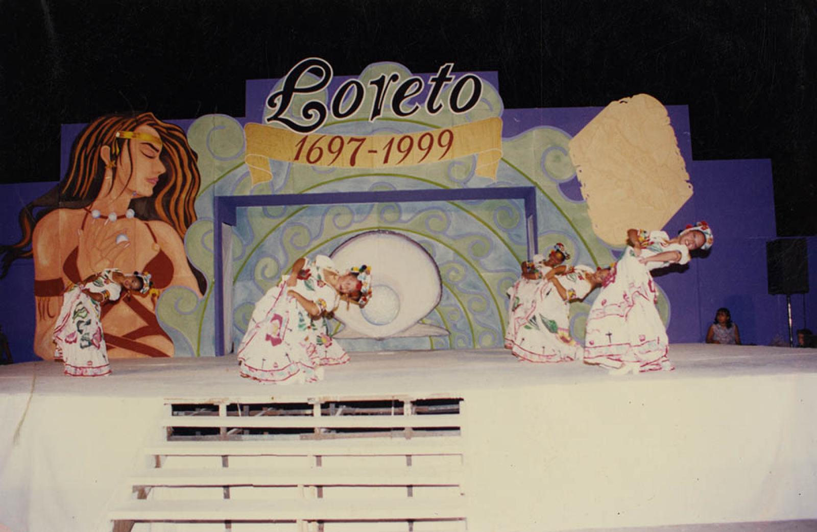 Presentación de ballet folklórico en fiestas de la fundación de Loreto, B.C.S.