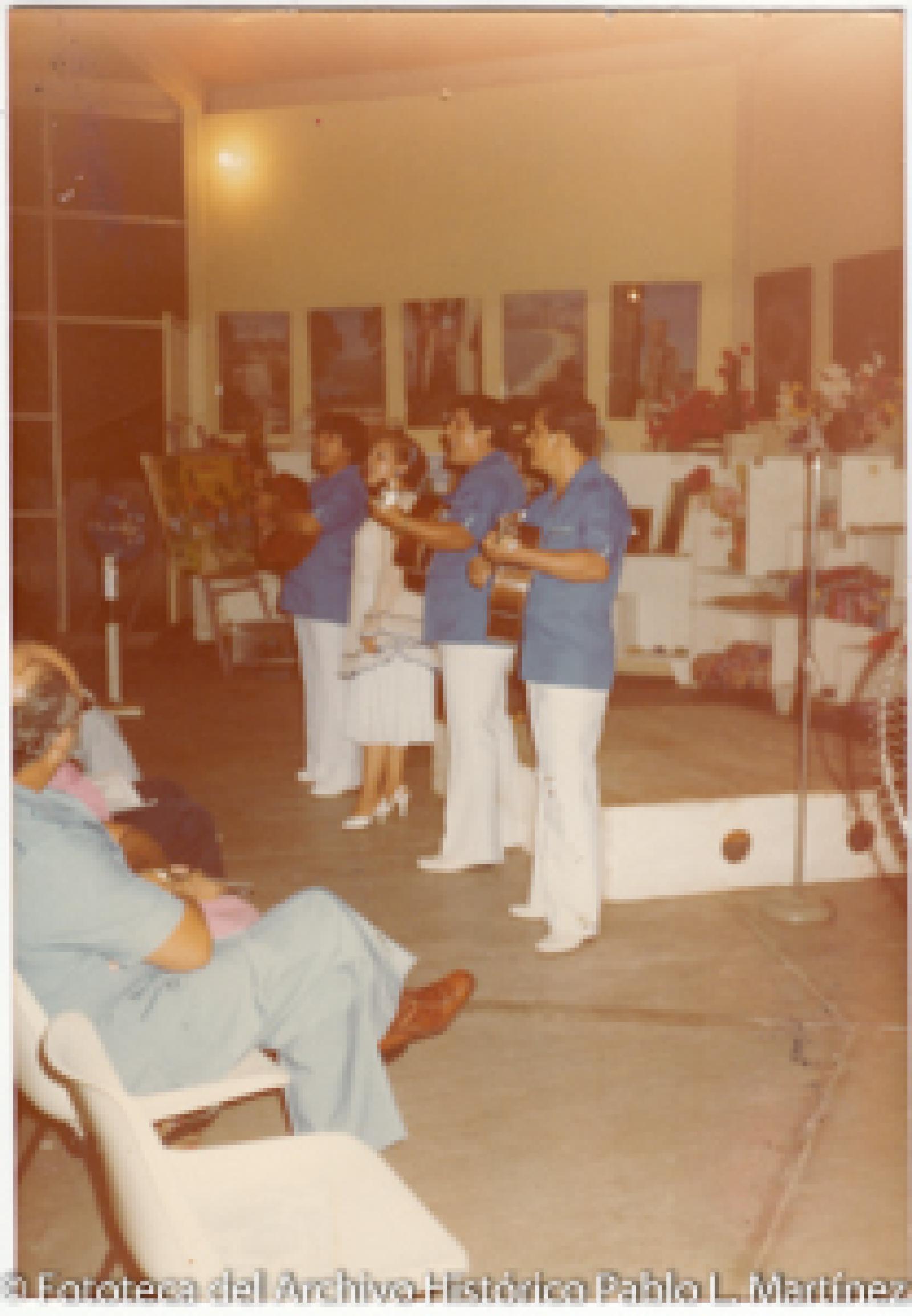 Presentación de cuarteto musical.