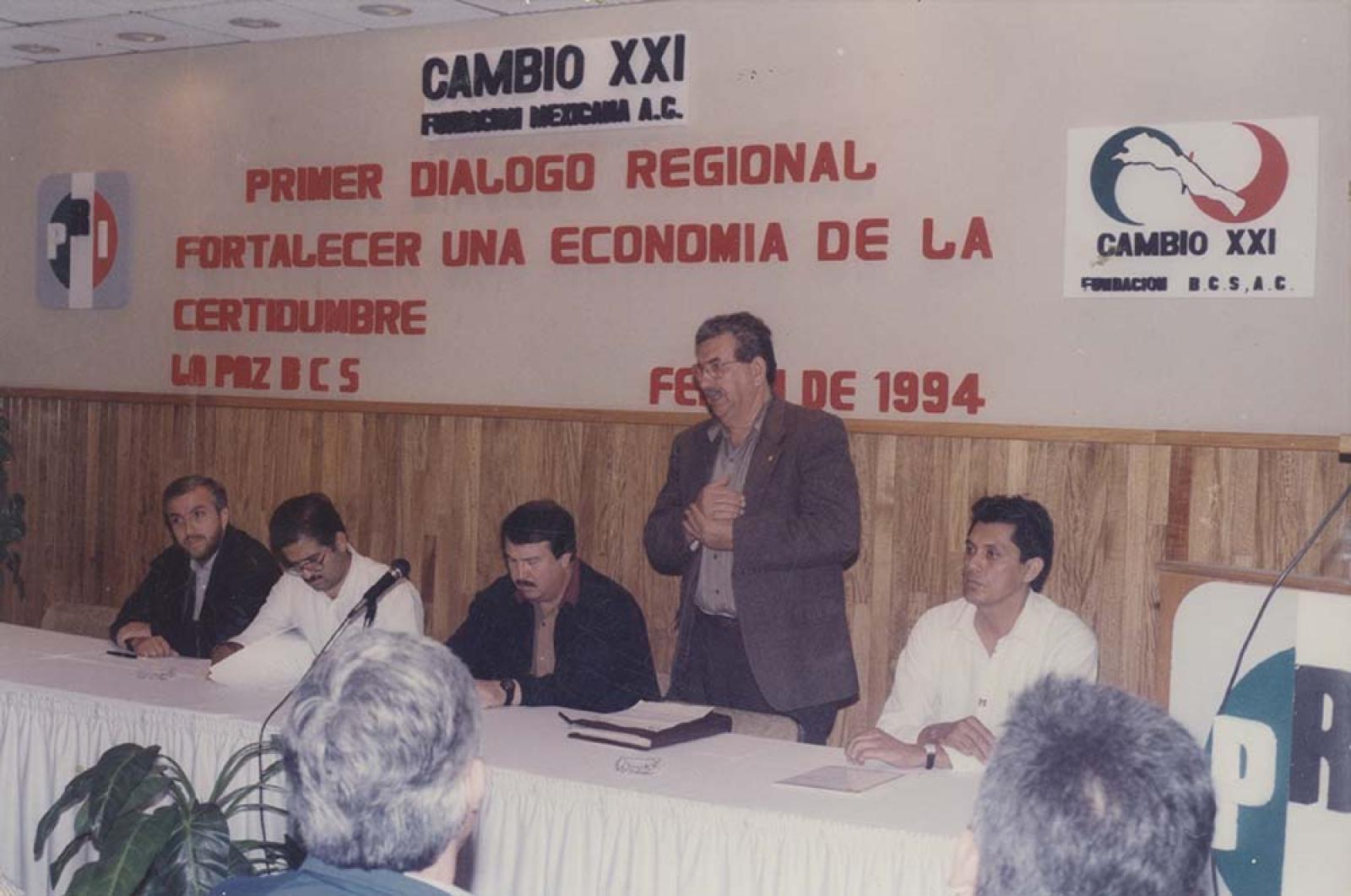 Primer dialogo regional, Fortalecer una Economía de la Certidumbre.