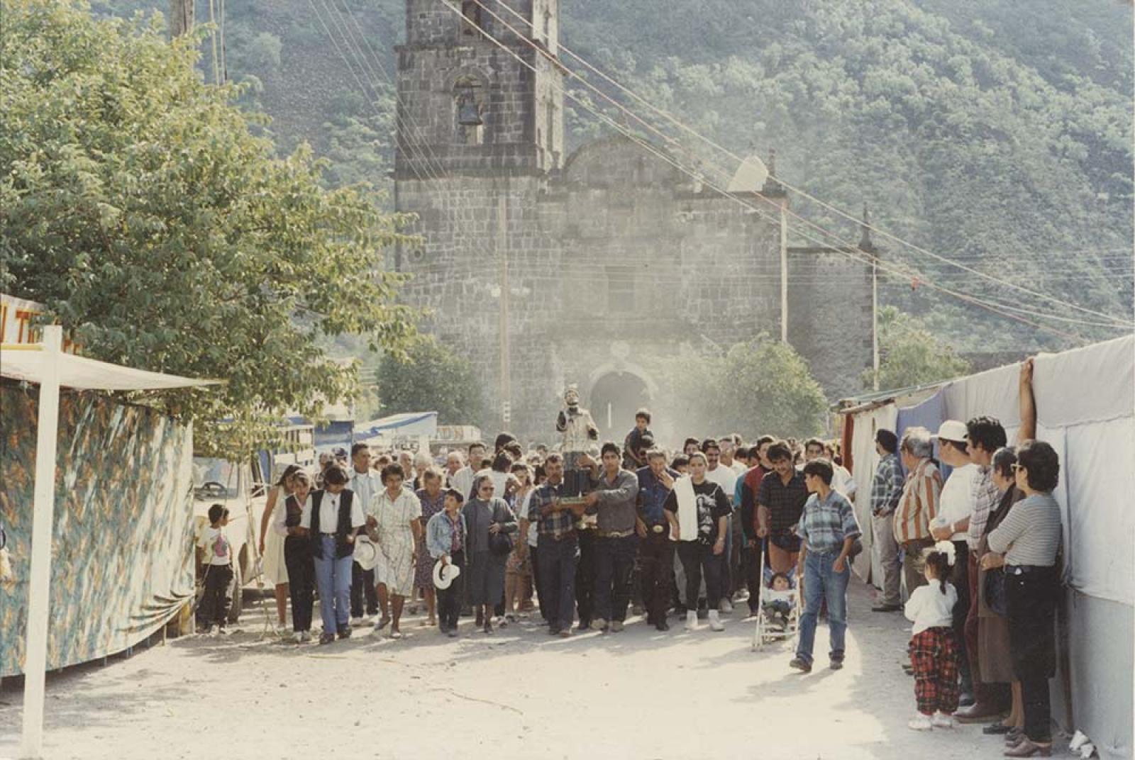 Procesión del patrono de la misión de San Javier, Baja California Sur.