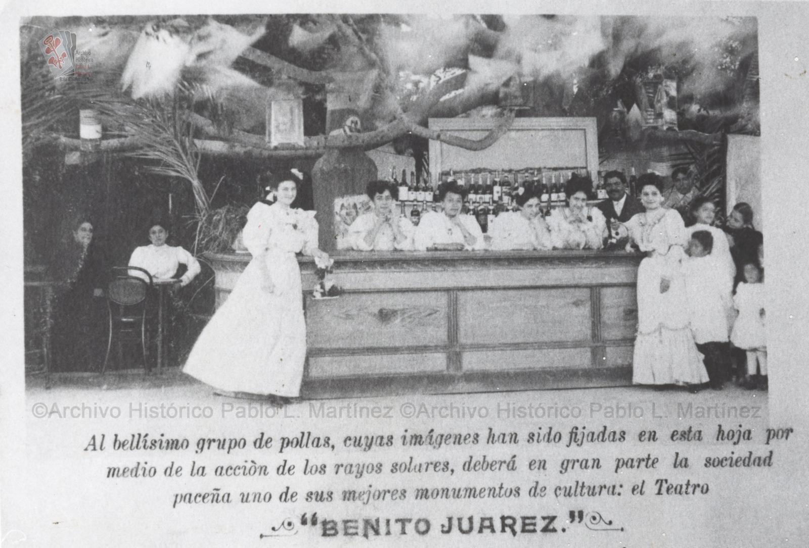 Promotoras del teatro Juárez en La Paz, Baja California.