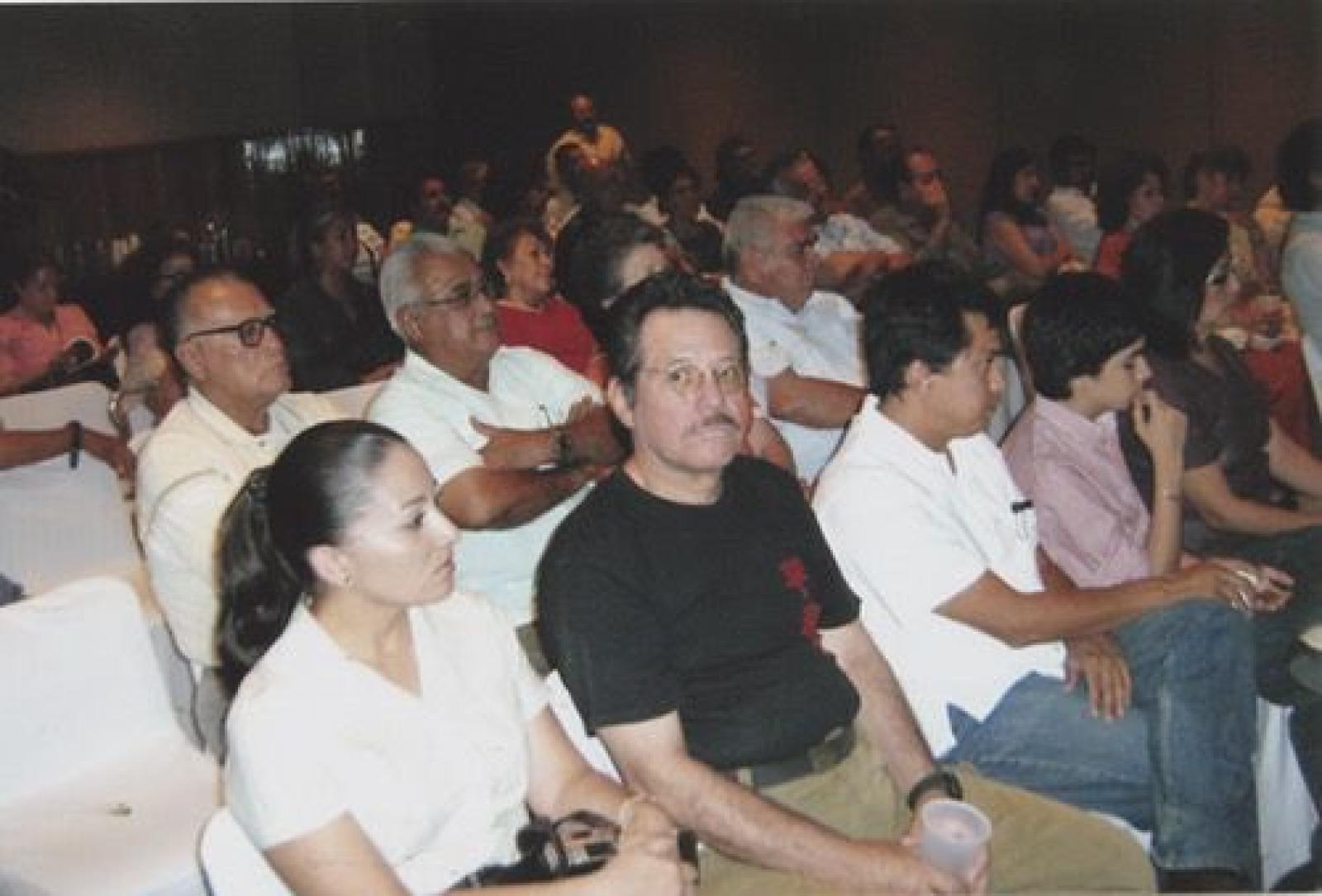 Público asistente a actividades del XXXIX aniversario del Archivo Histórico Pablo L. Martínez.