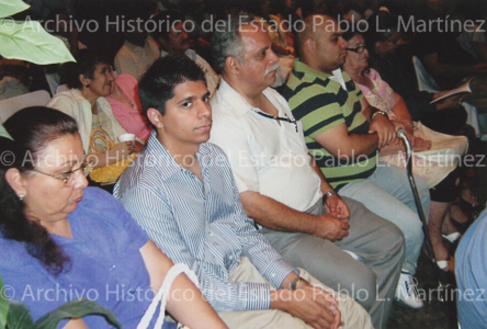 Público asistente a evento del XXIX aniversario del Archivo Histórico Pablo L. Martínez.