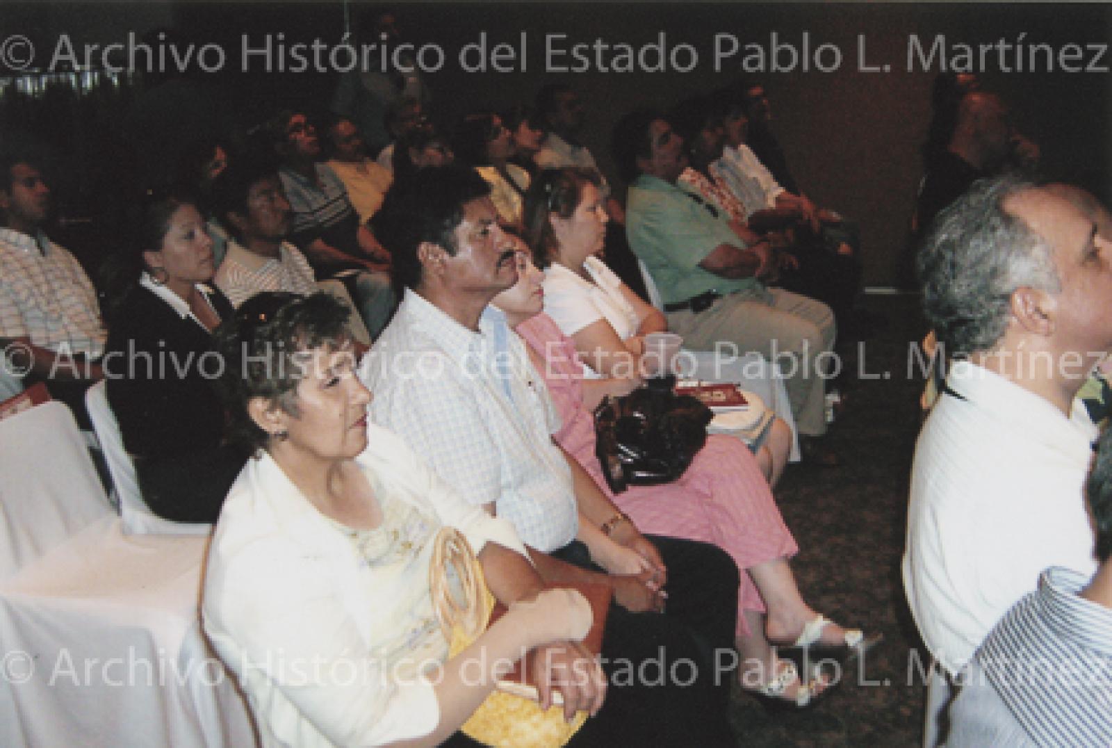 Público asistente a evento del XXXIX aniversario del Archivo Histórico Pablo. L. Martínez.