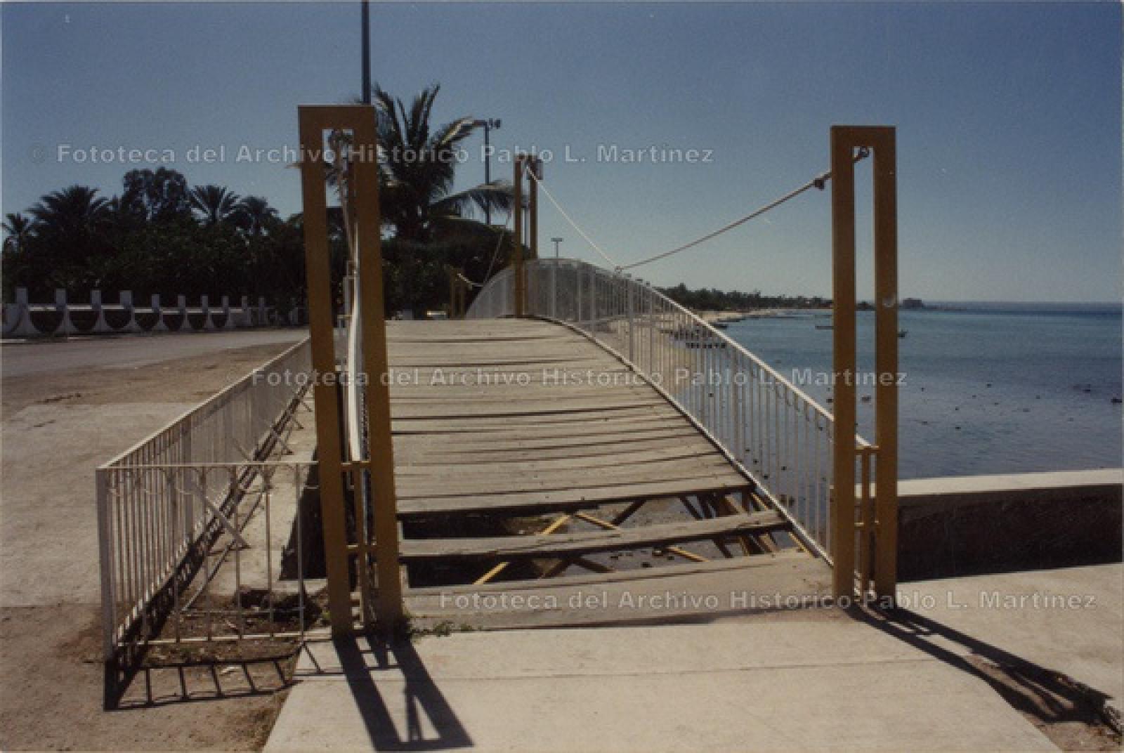 Puente de El Molinito en mal estado.