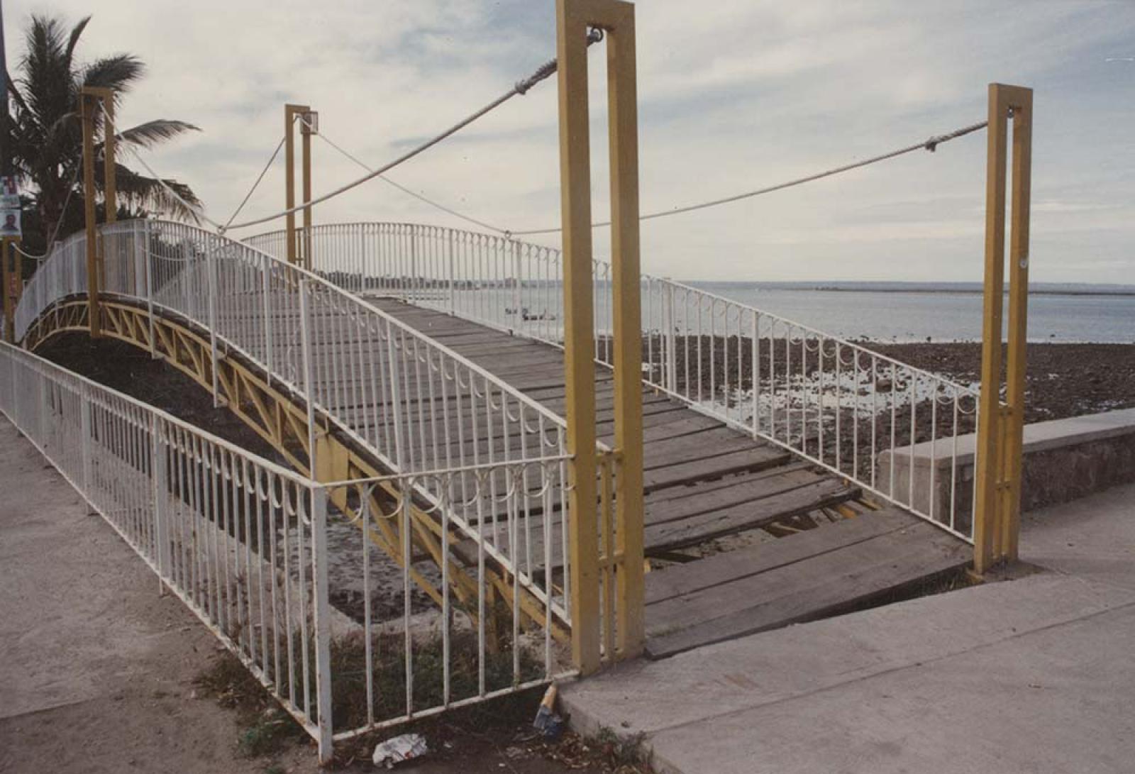 Puente del Molinito, en el malecón de La Paz, Baja California Sur.