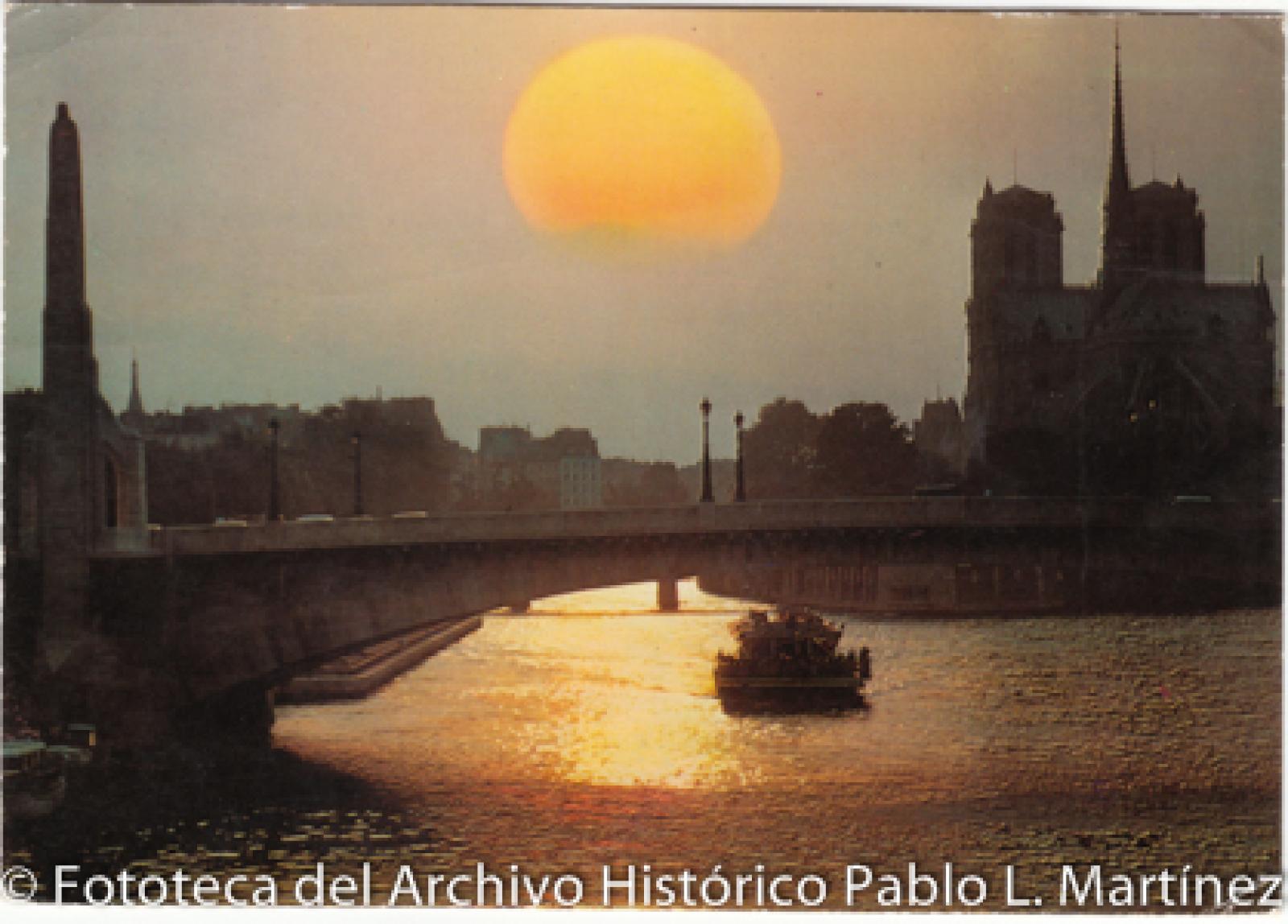 “Puesta de sol en la Catedral de Nuestra Señora”.