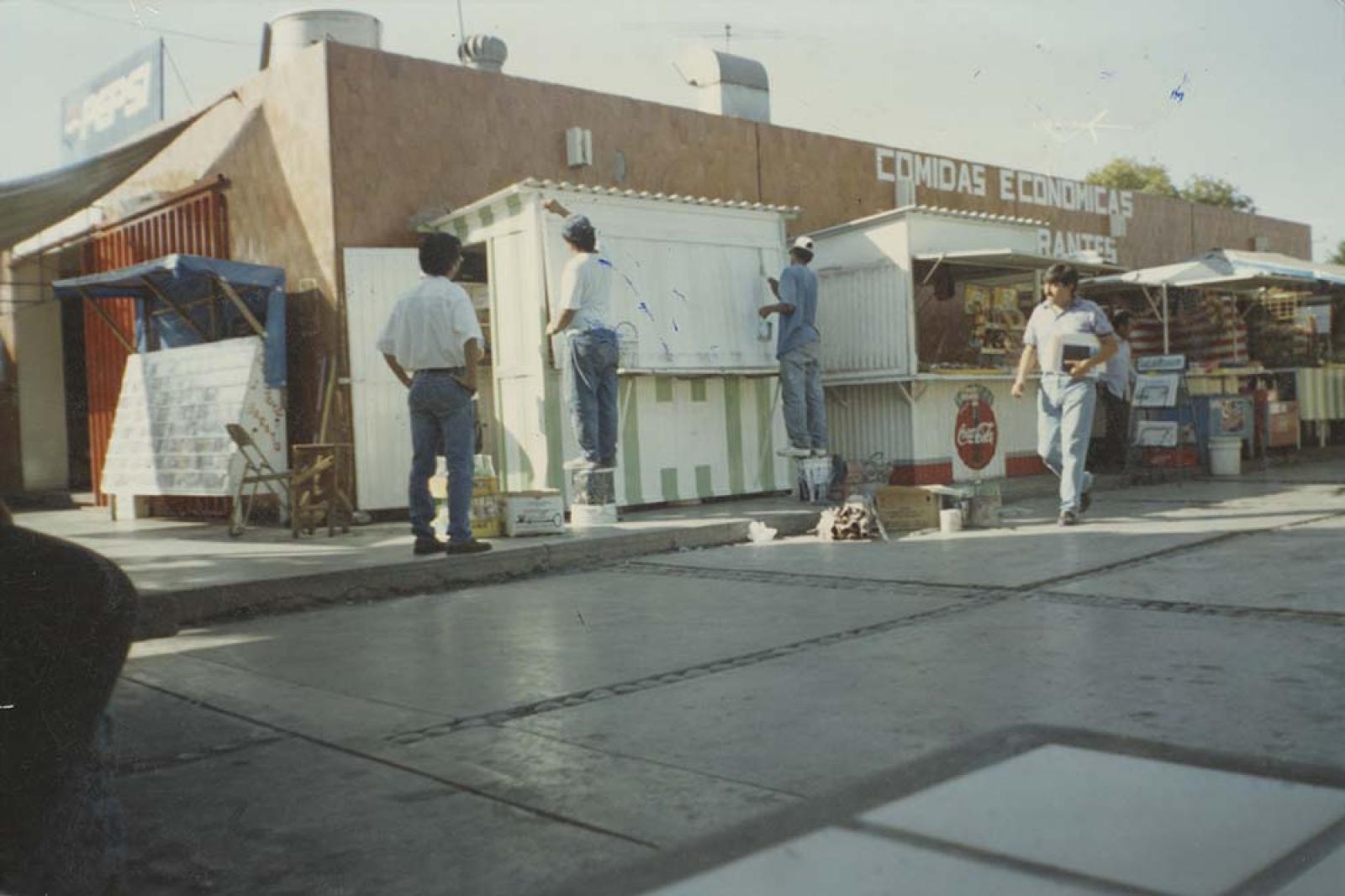 “Puestos externos del mercado Madero”.