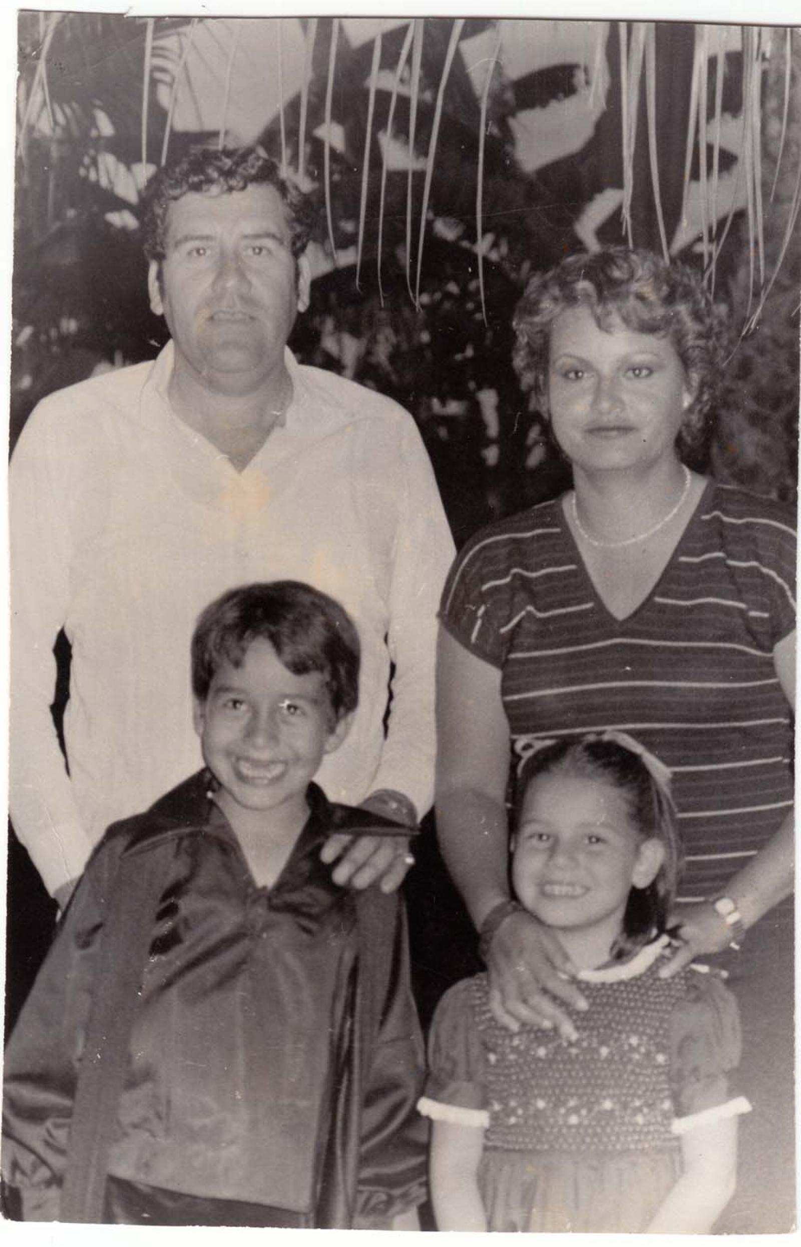 “Rafael Olachea Sandoval” y familia.