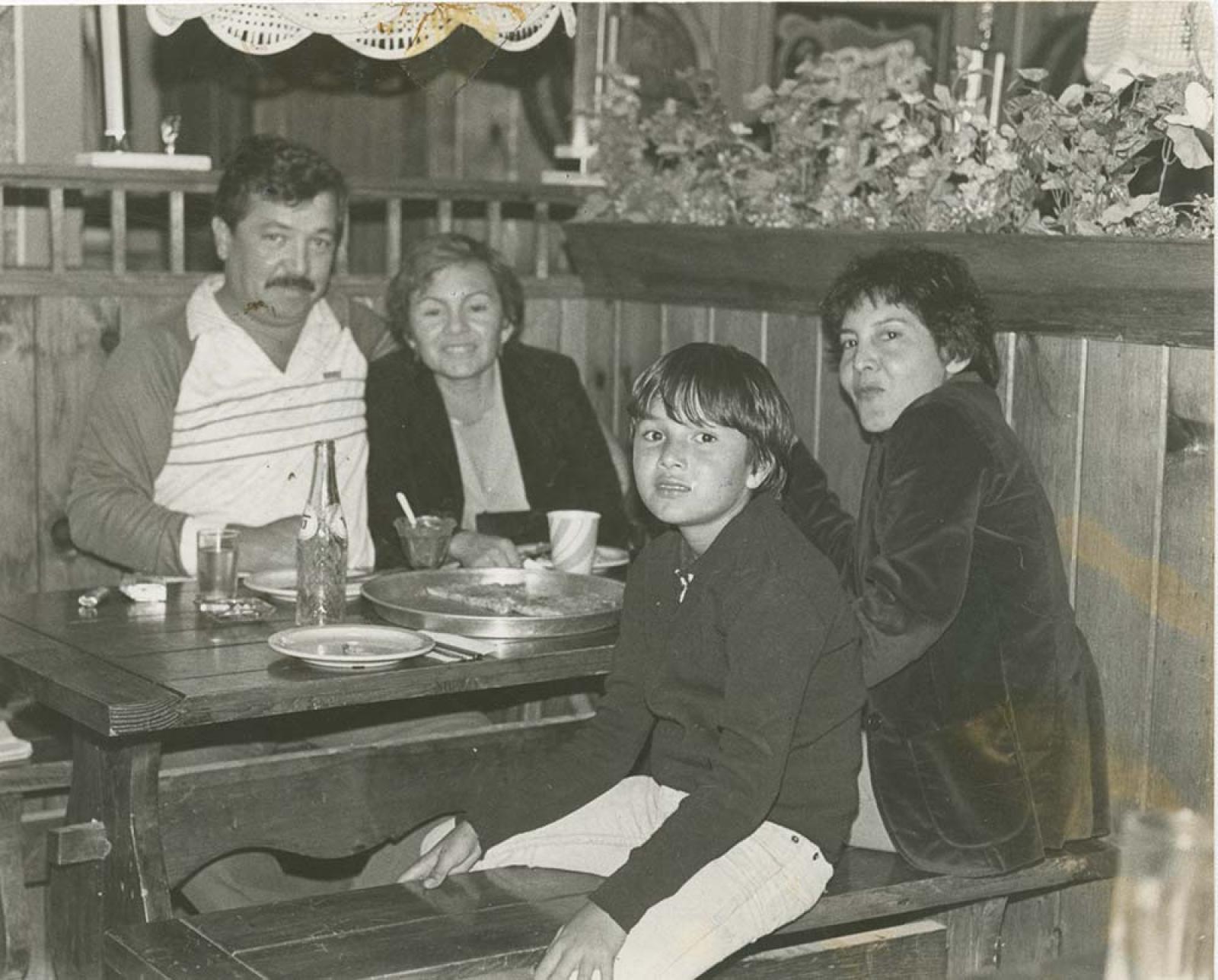 Raúl Morín y familia.