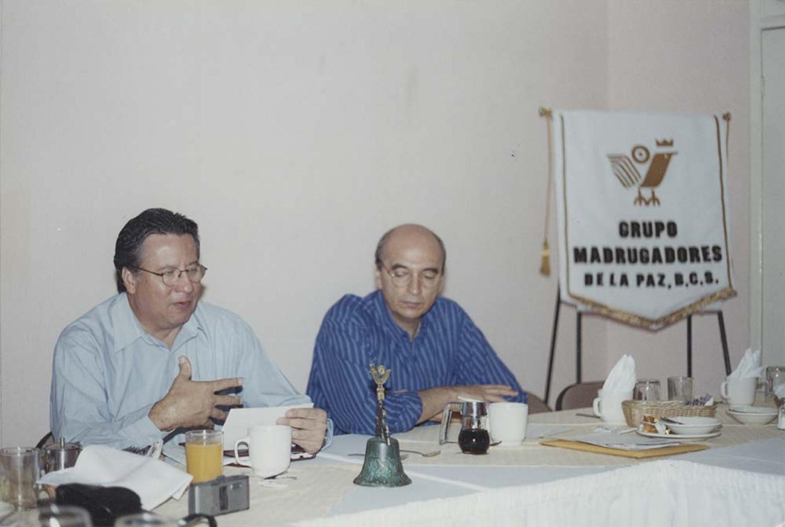 Raúl Rodríguez en conferencia.