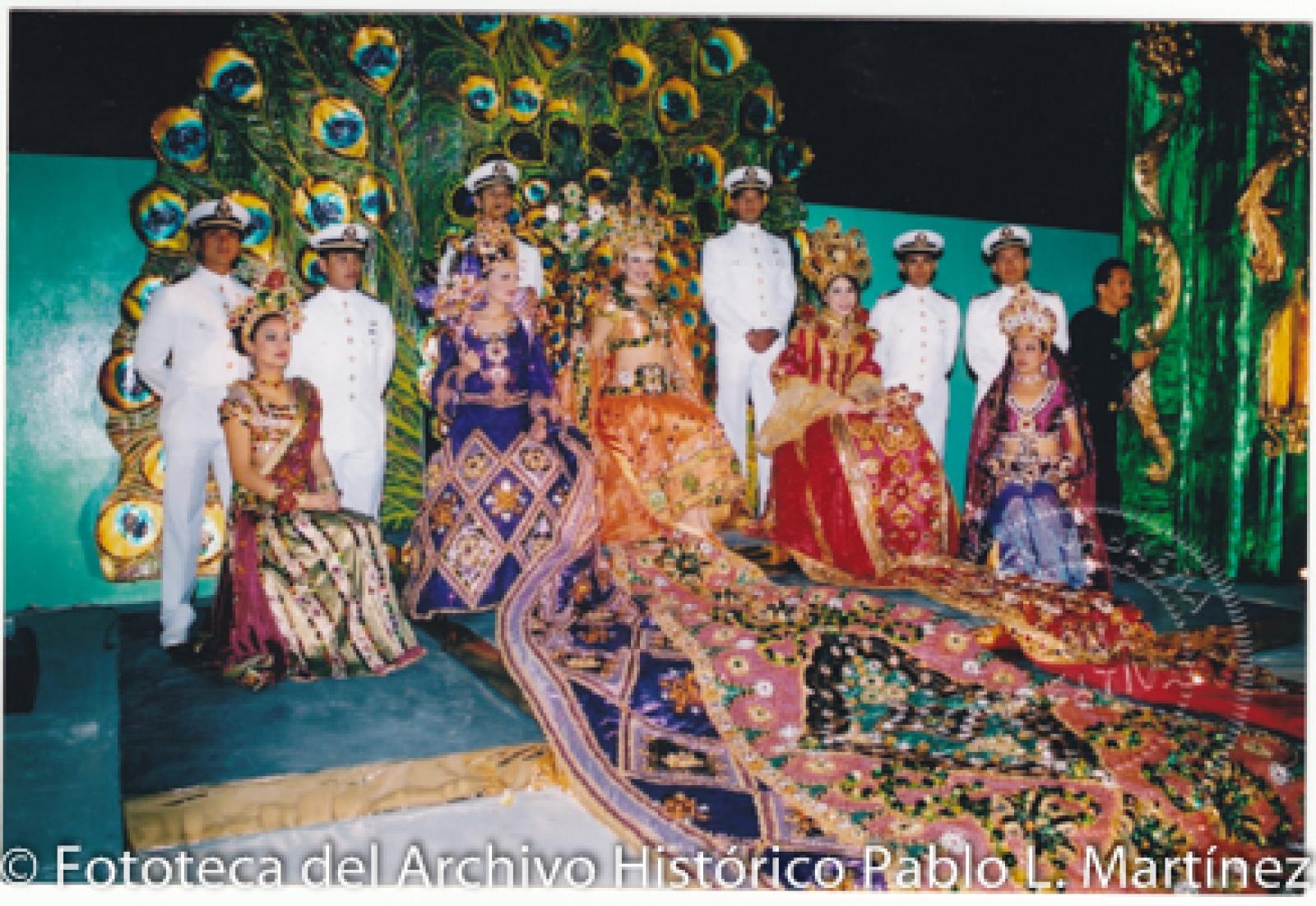 Reina y princesas del carnaval, La Paz.