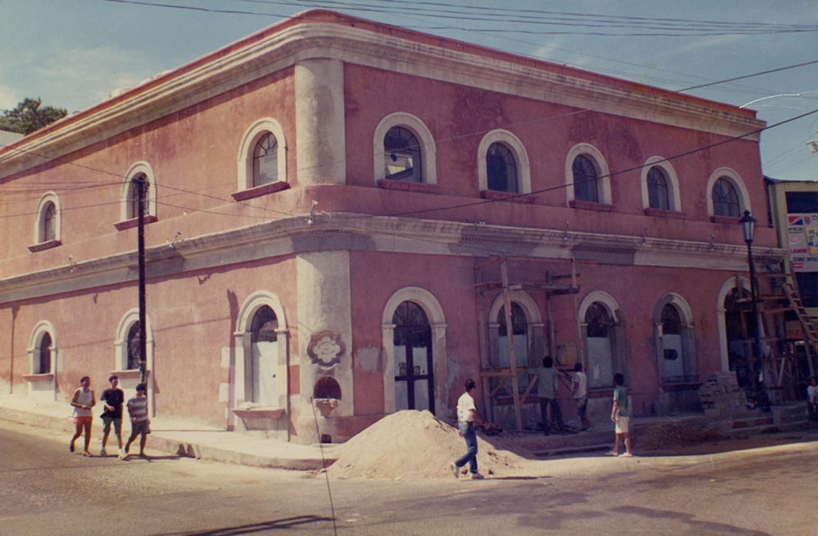 Remodelación de edificio en el centro histórico de La Paz.