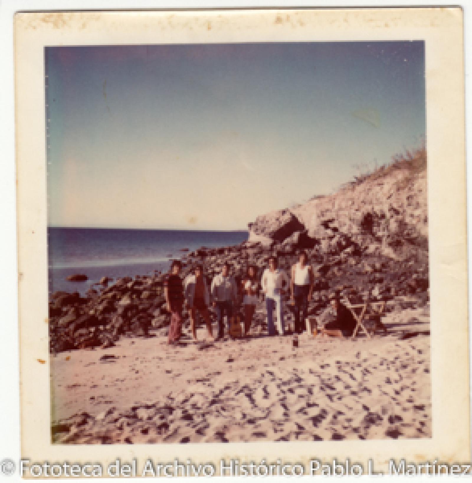 Retrato de grupo en la playa