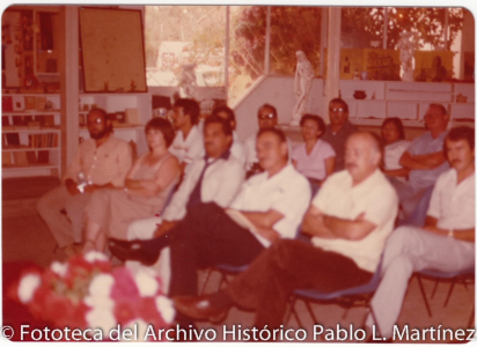 Retrato de grupo en museo de artesanías