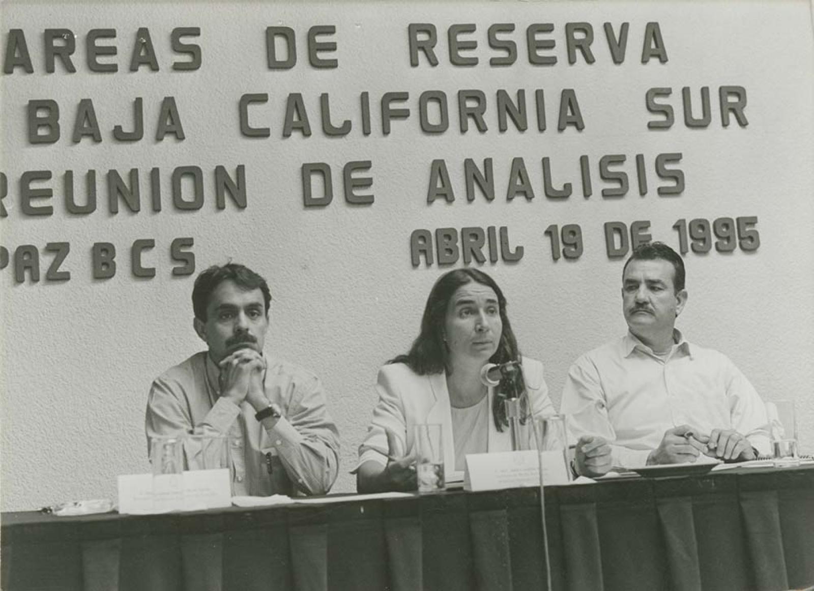Reunión de análisis sobre áreas de reserva.