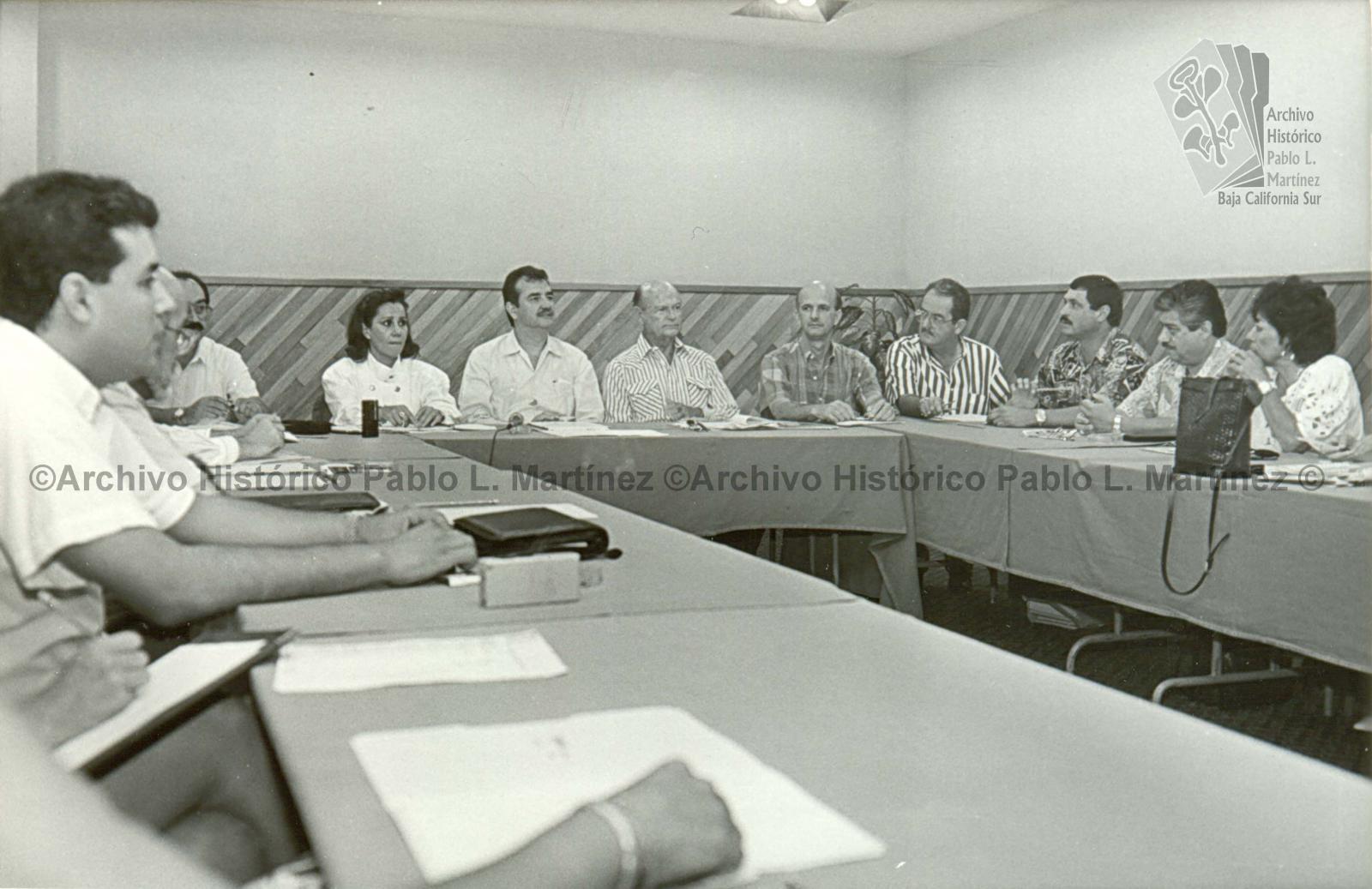 Reunión de trabajo presidida por Guillermo Mercado Romero.